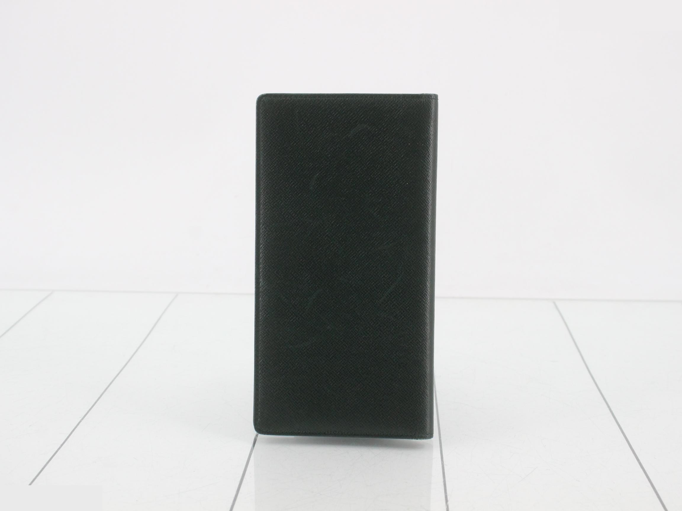 wallet — view 2