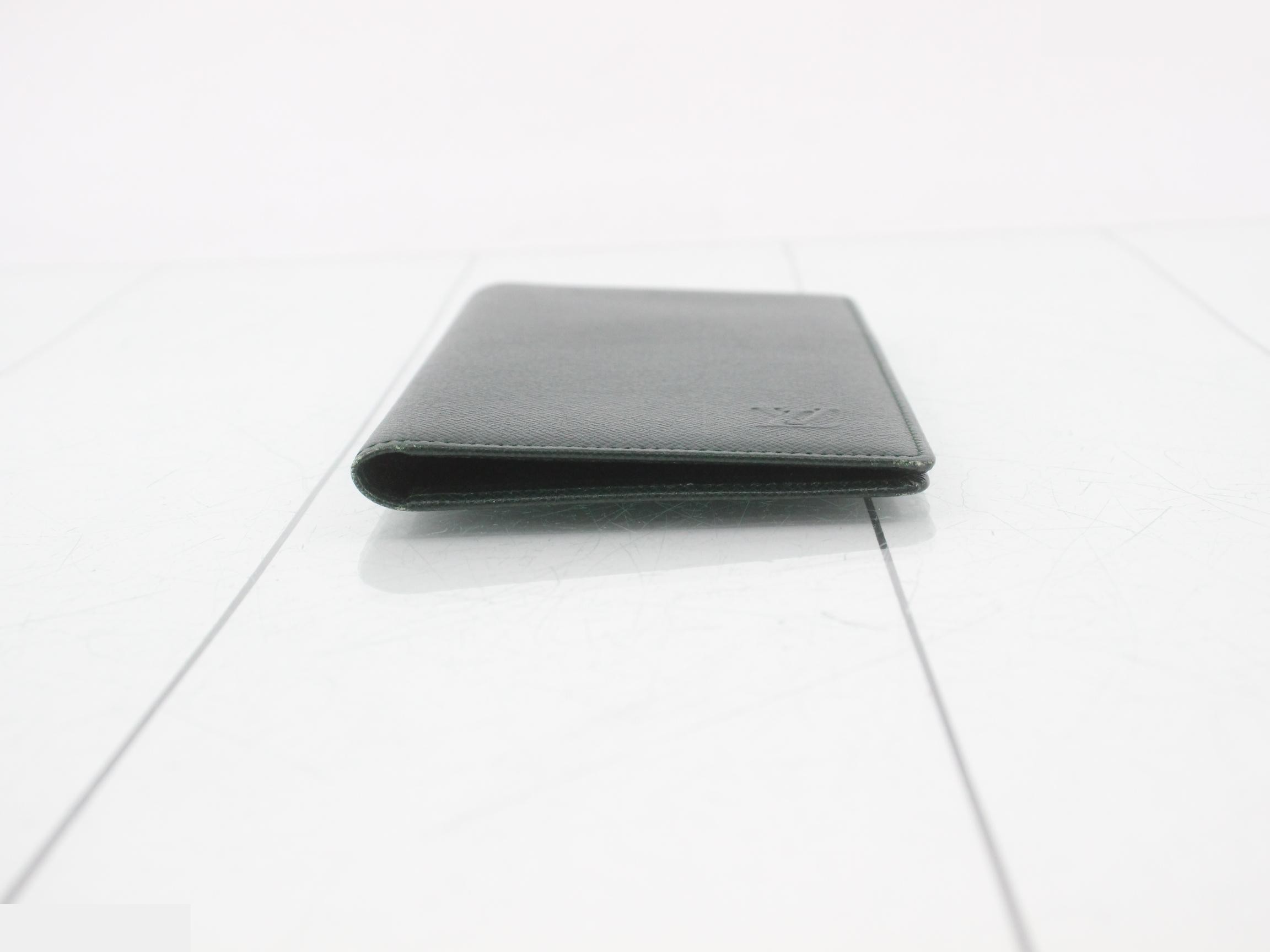 wallet — view 3