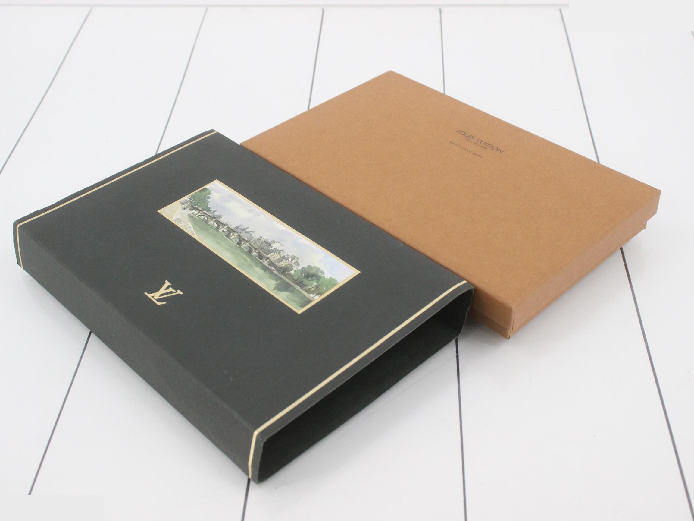 wallet — view 5