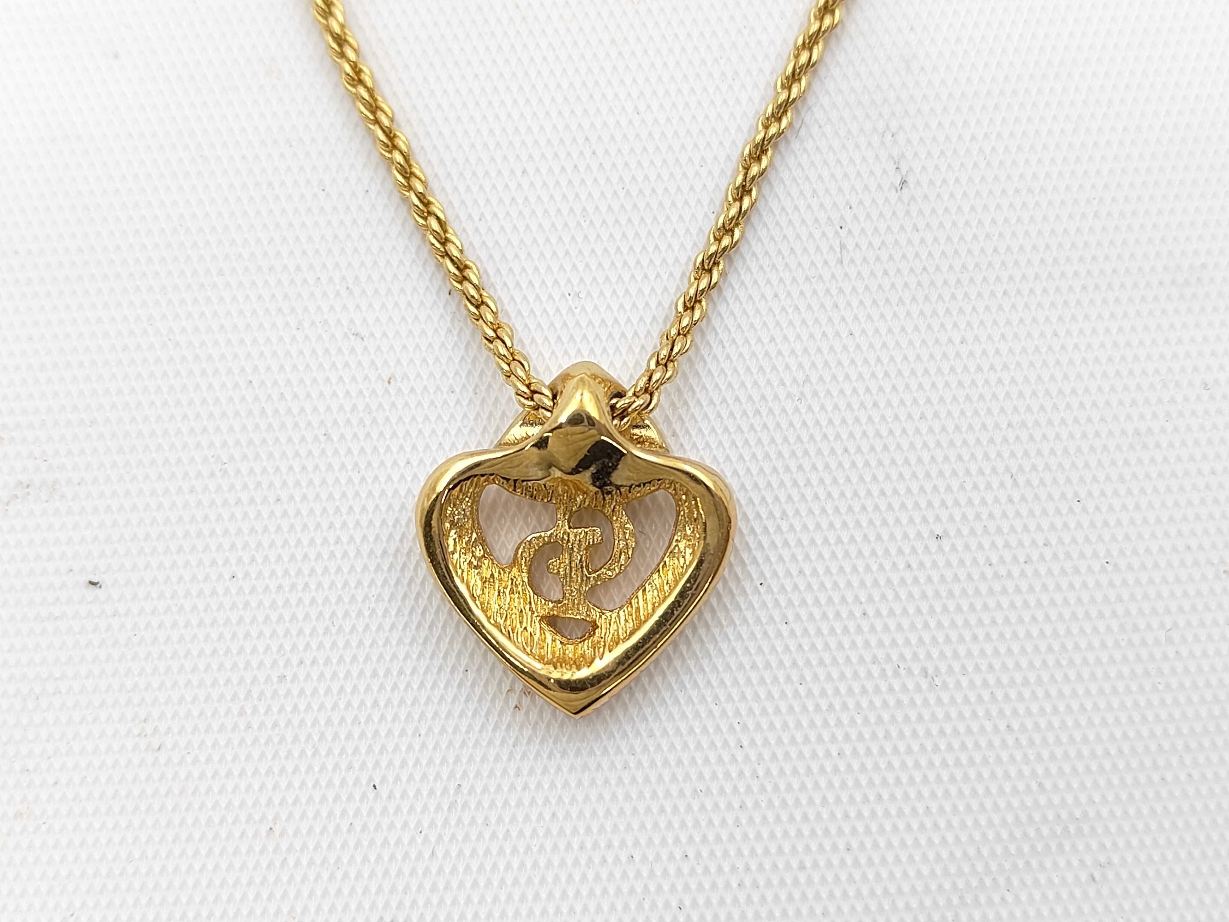necklace — view 2