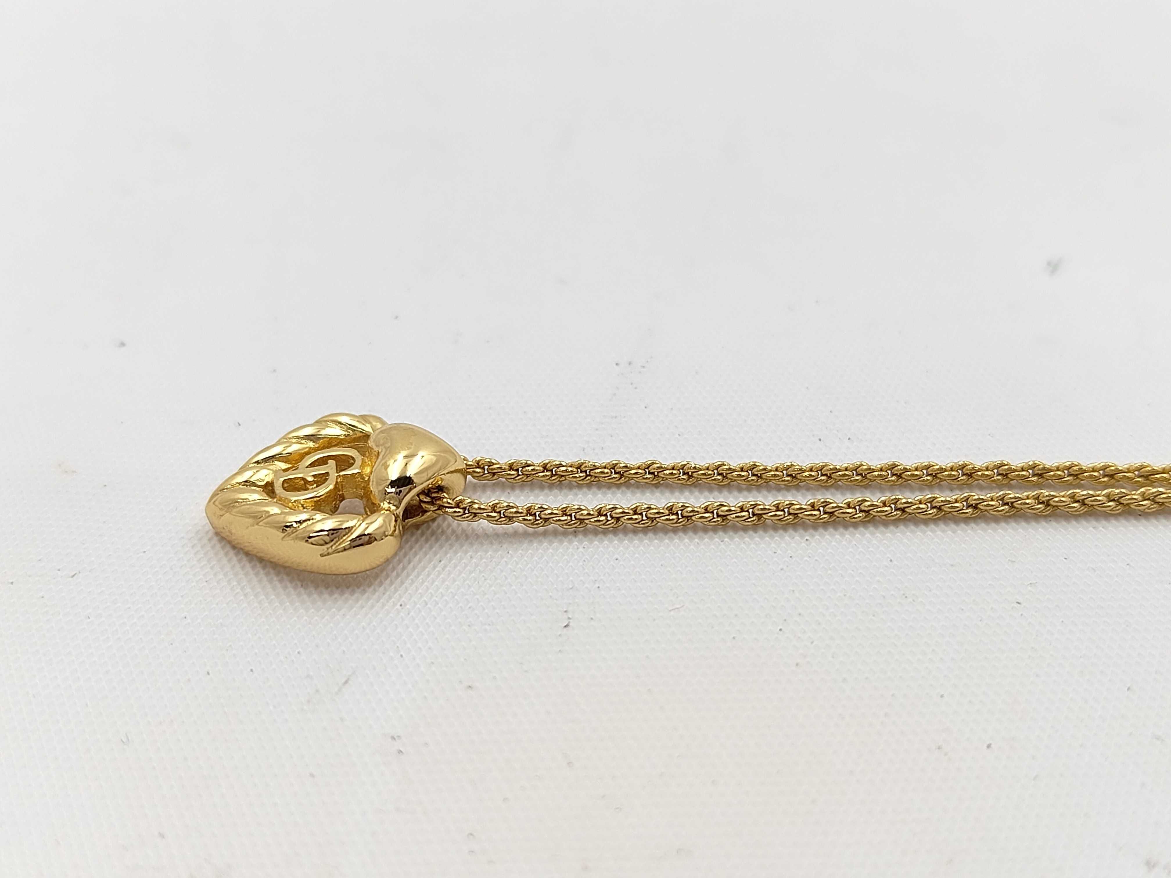 necklace — view 3
