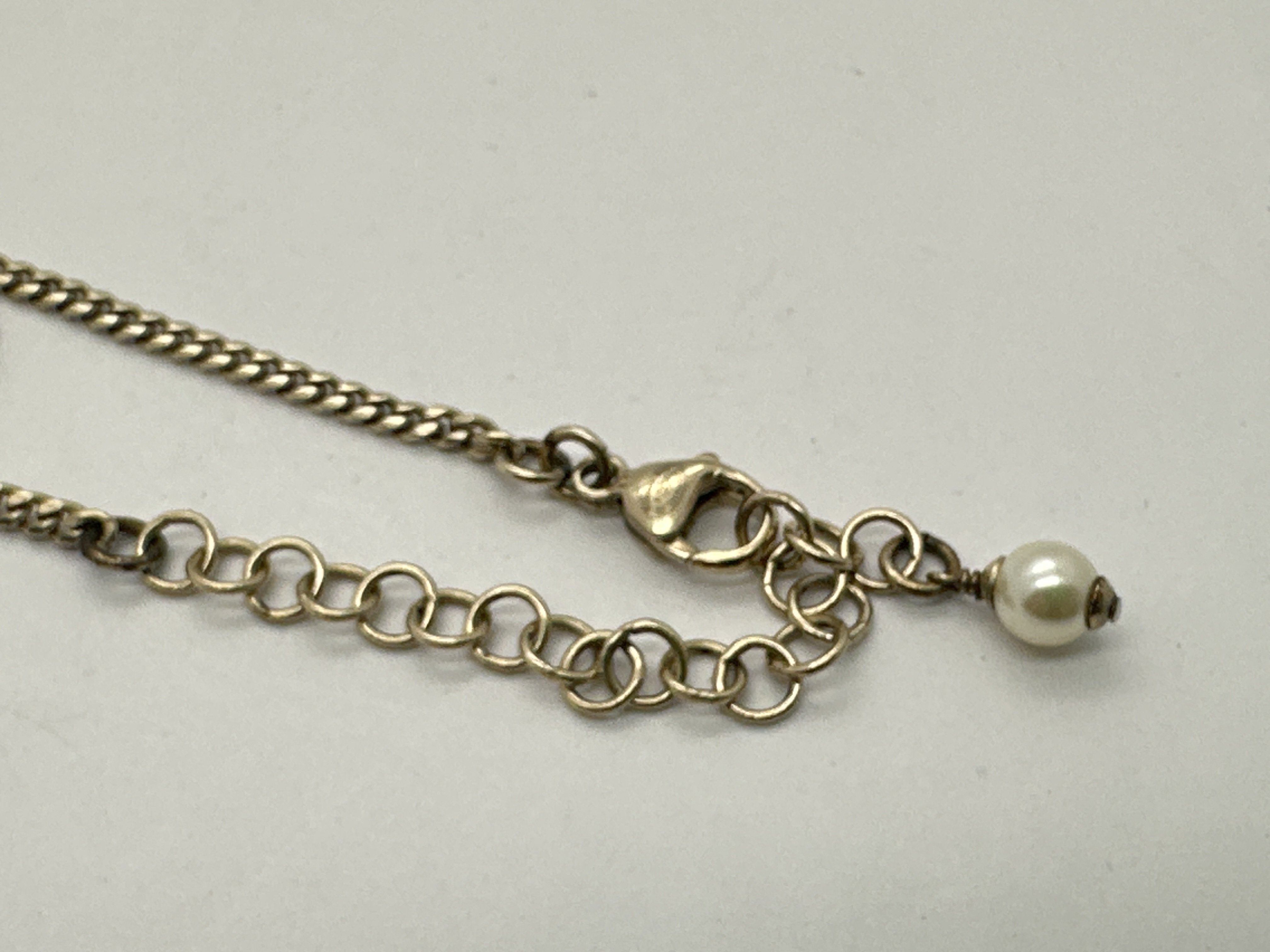 Coco Mark Rhinestone Heart Faux Pearl Necklace F22B — view 4