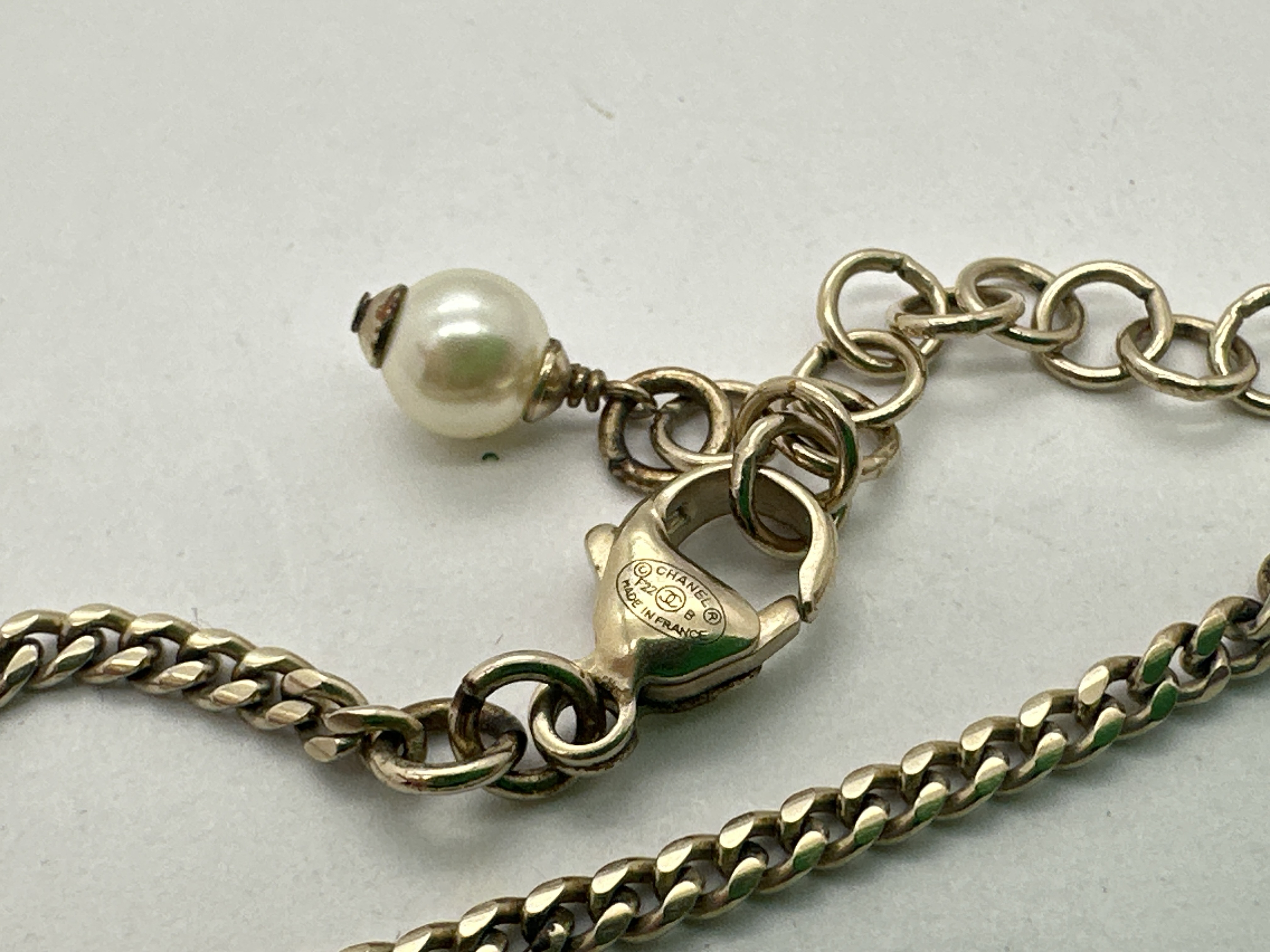 Coco Mark Rhinestone Heart Faux Pearl Necklace F22B — view 5