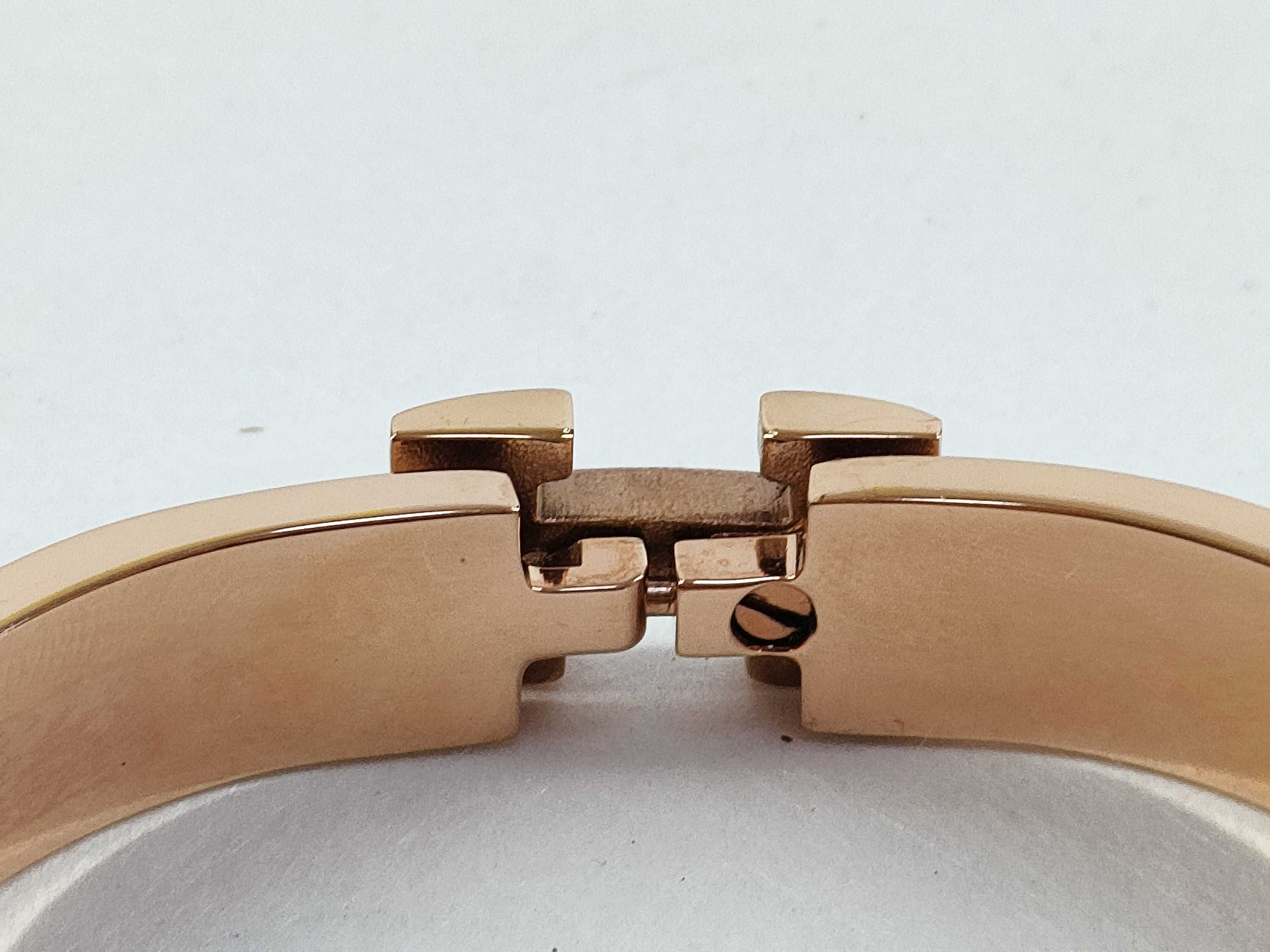 Click H Bangle Black*Gold Bracelet/Bangle — view 4