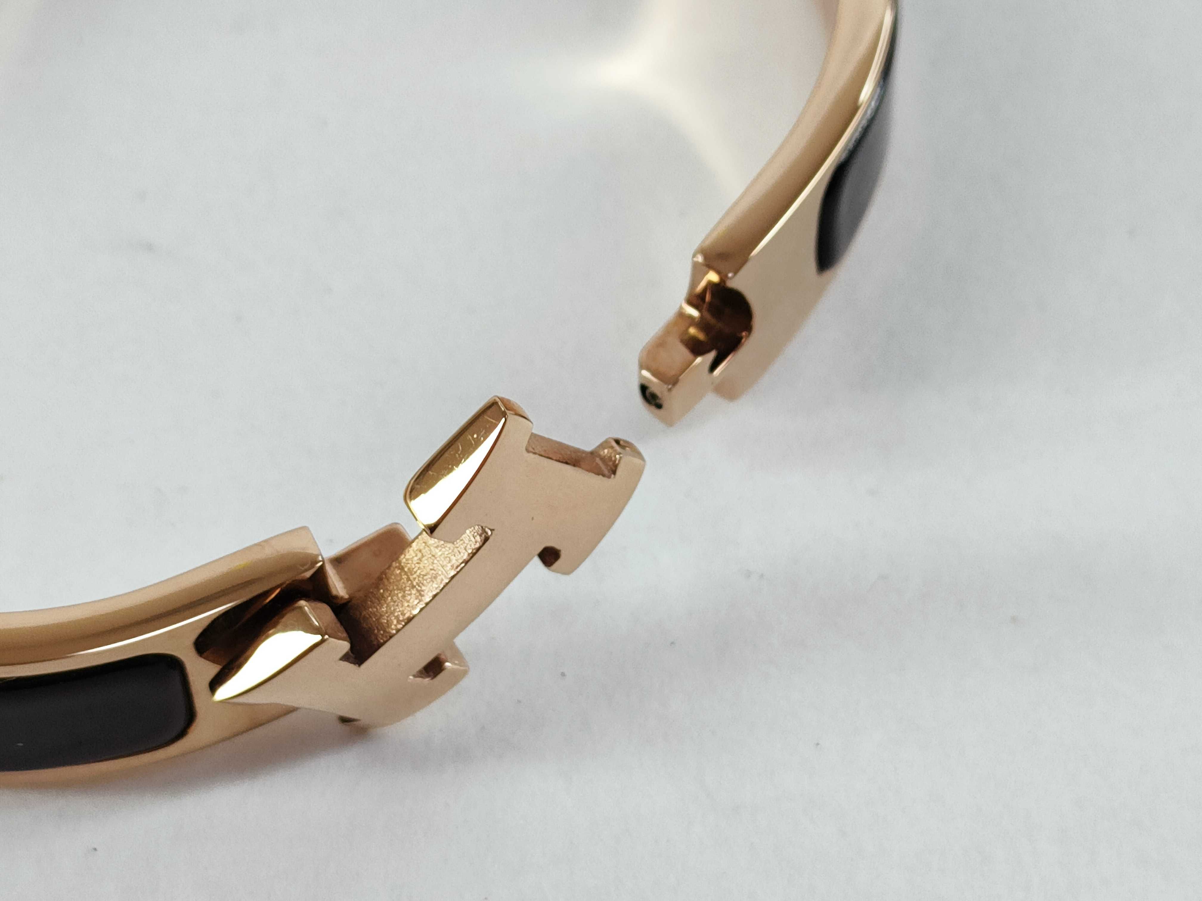Click H Bangle Black*Gold Bracelet/Bangle — view 7
