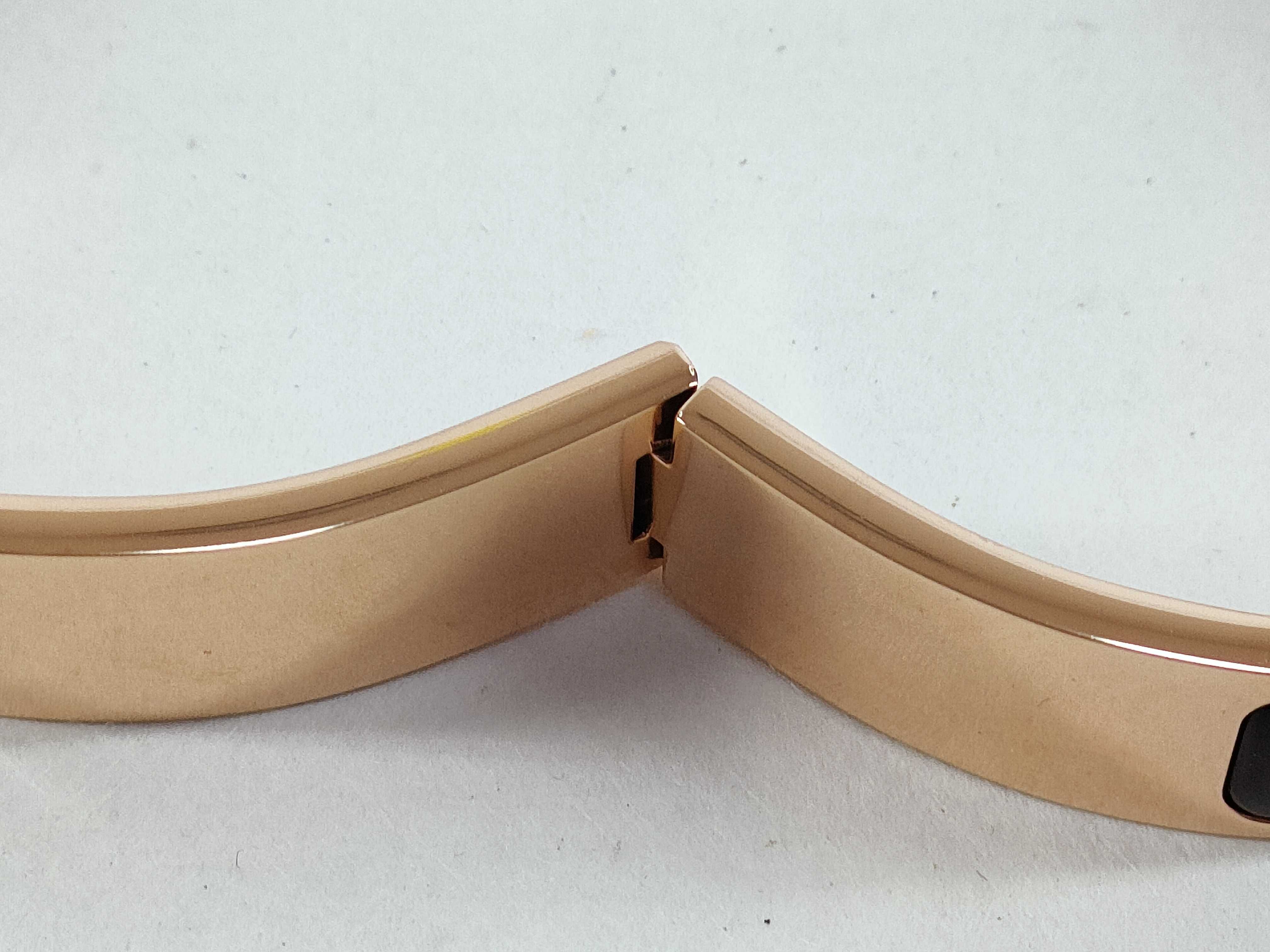 Click H Bangle Black*Gold Bracelet/Bangle — view 8