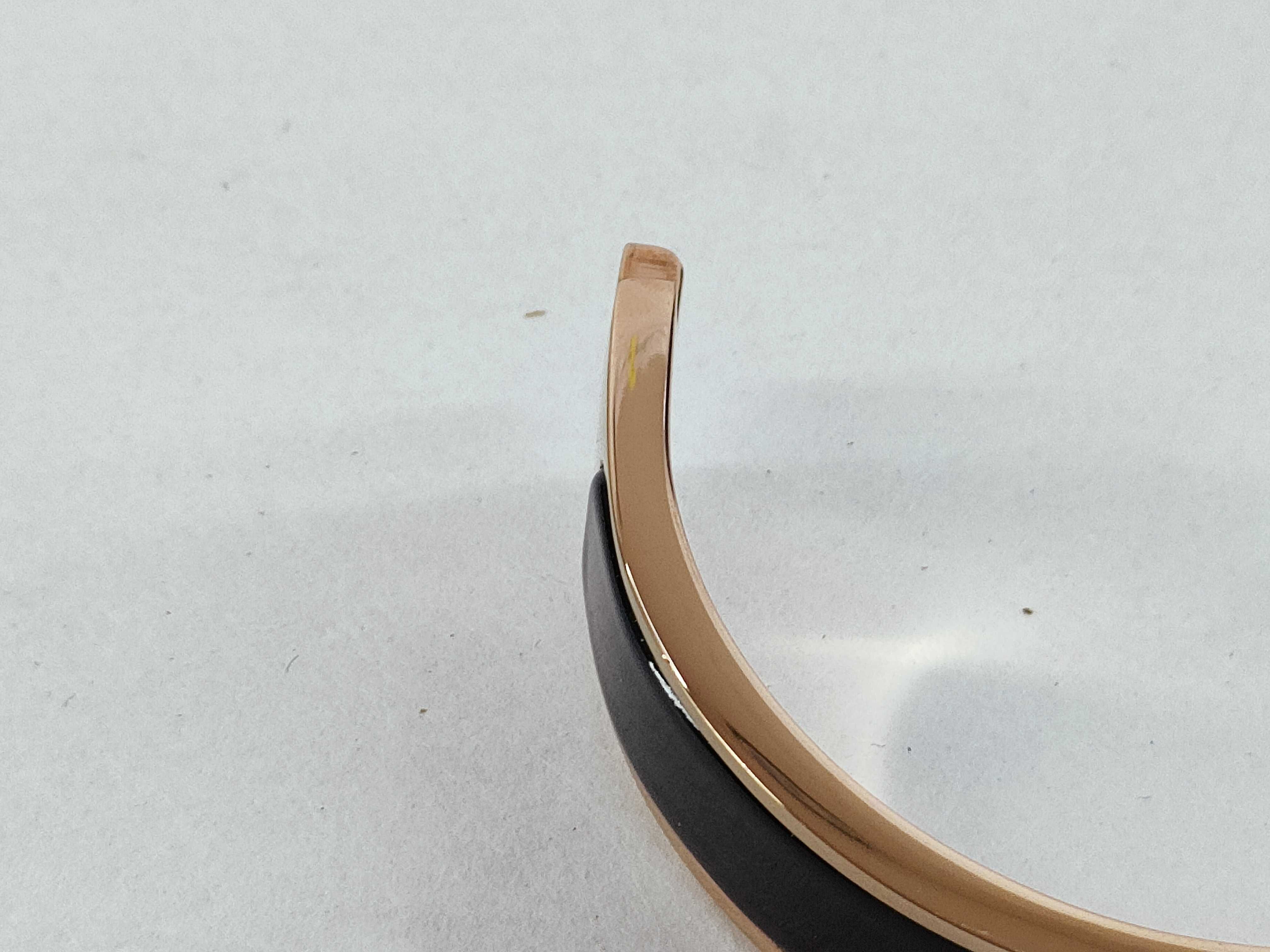 Click H Bangle Black*Gold Bracelet/Bangle — view 9