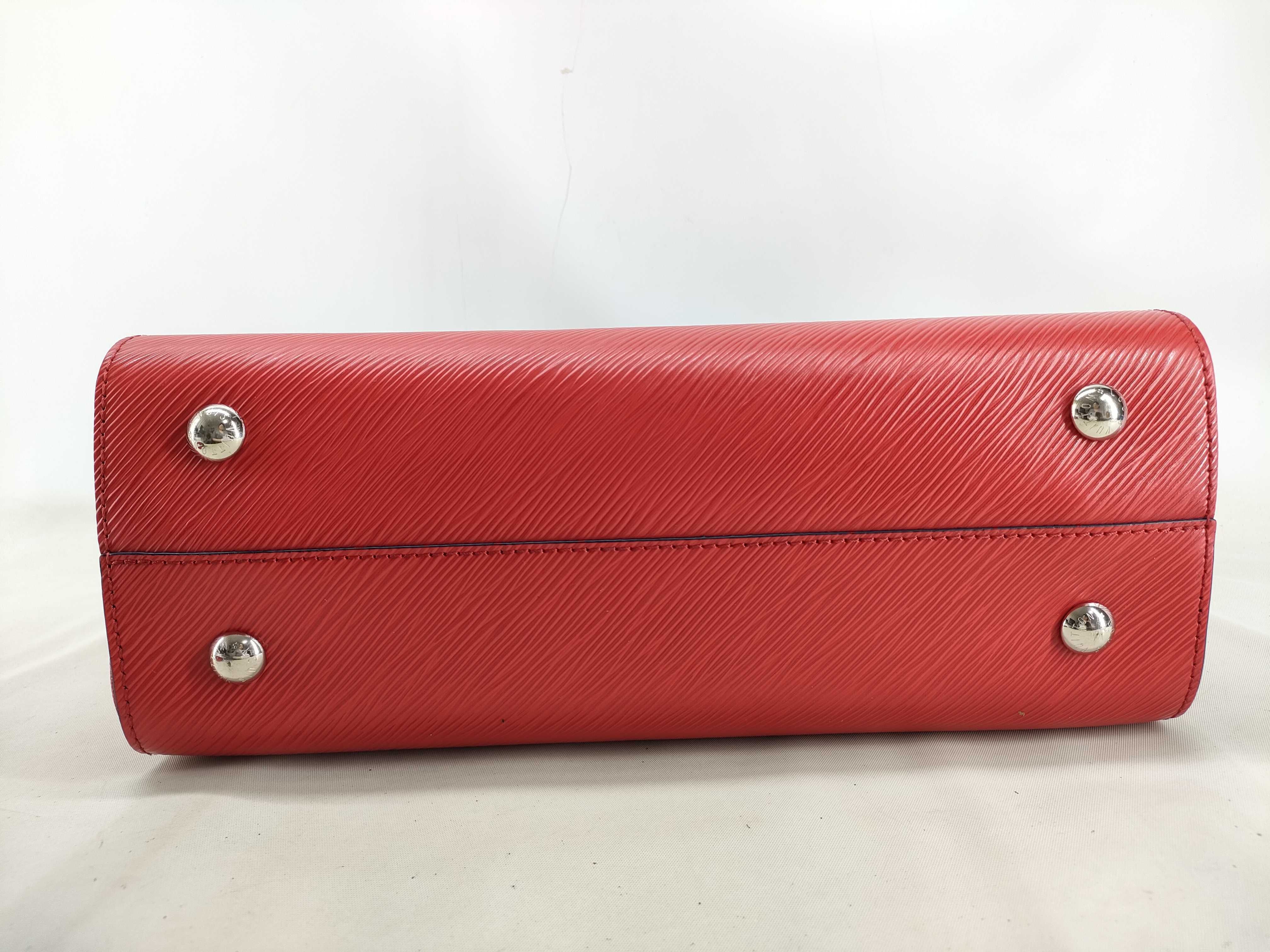 Epi LV Epi Twist Tote Coquelicot 2-Way Shoulder Handbag — view 3