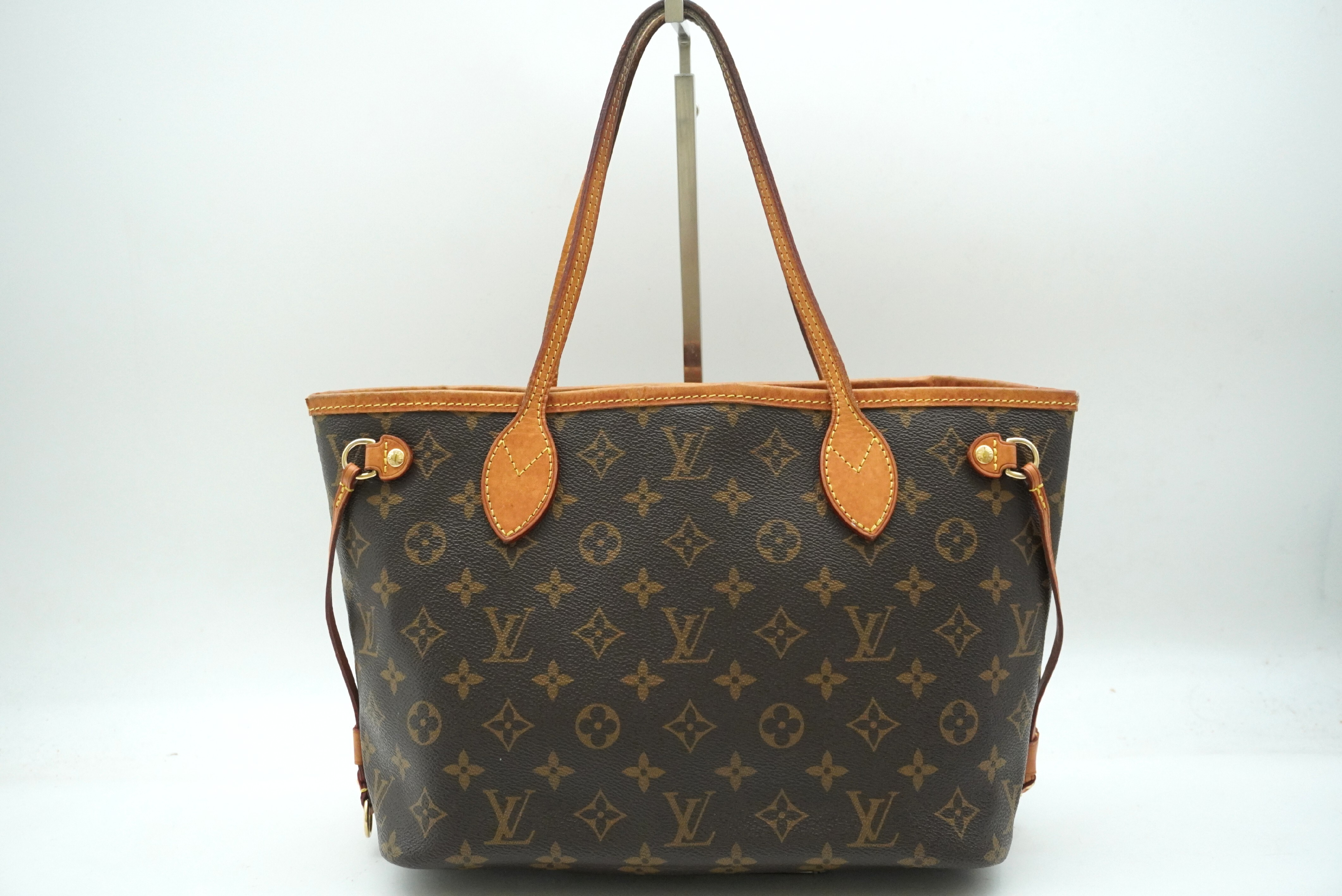 Monogram Neverfull PM M41245 Tote Bag with Pouch — view 2