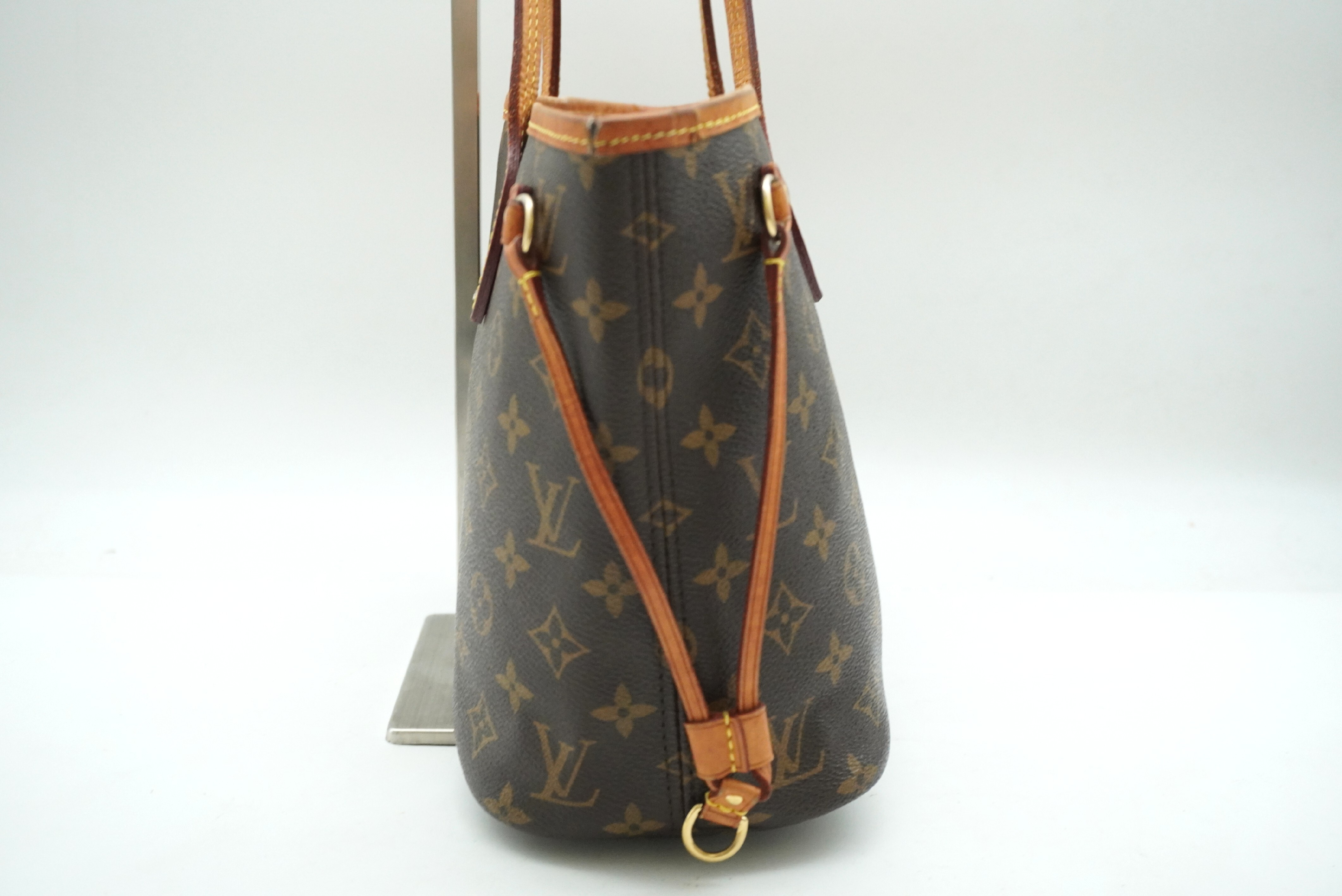 Monogram Neverfull PM M41245 Tote Bag with Pouch — view 4