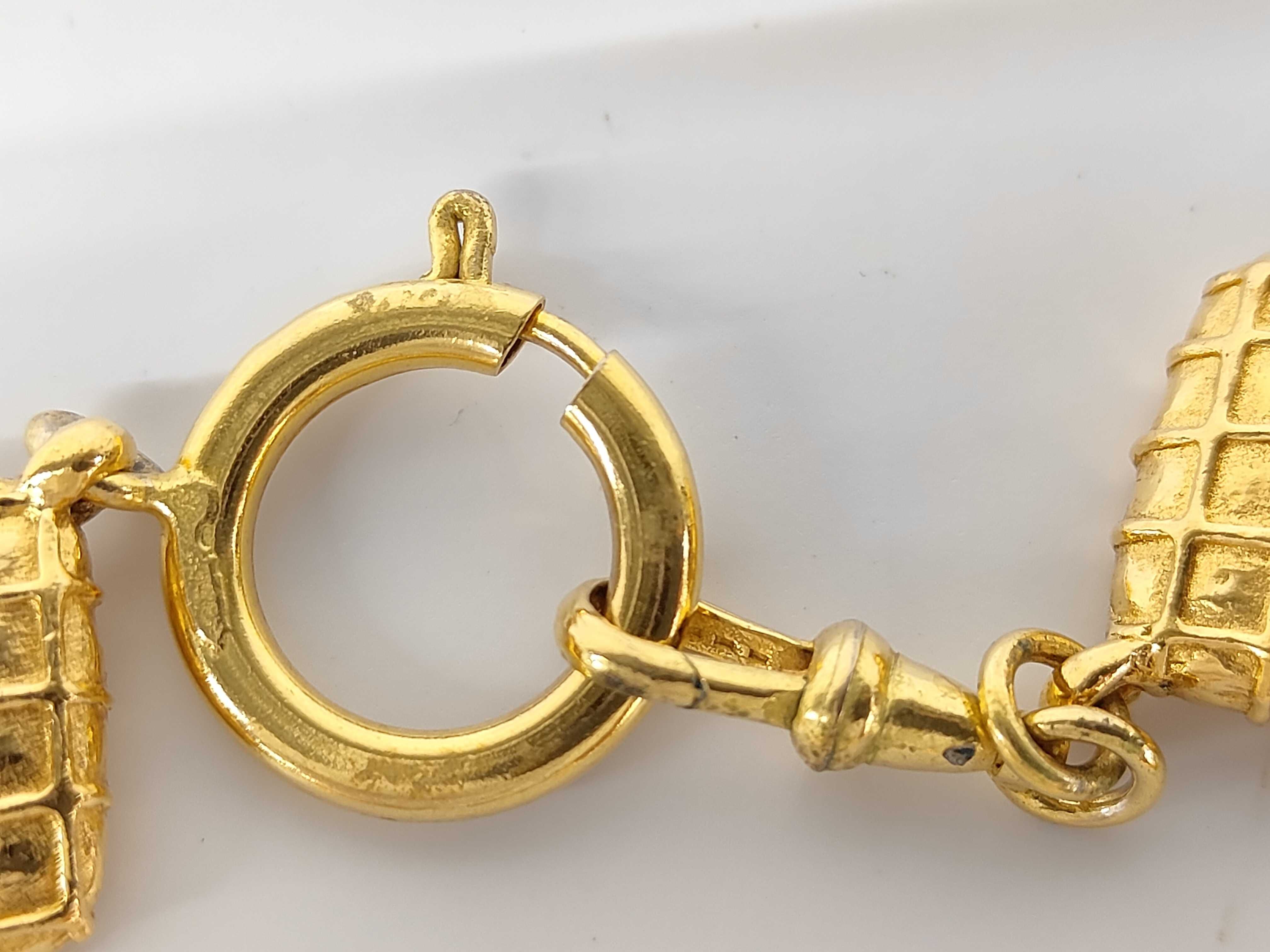 necklace — view 4