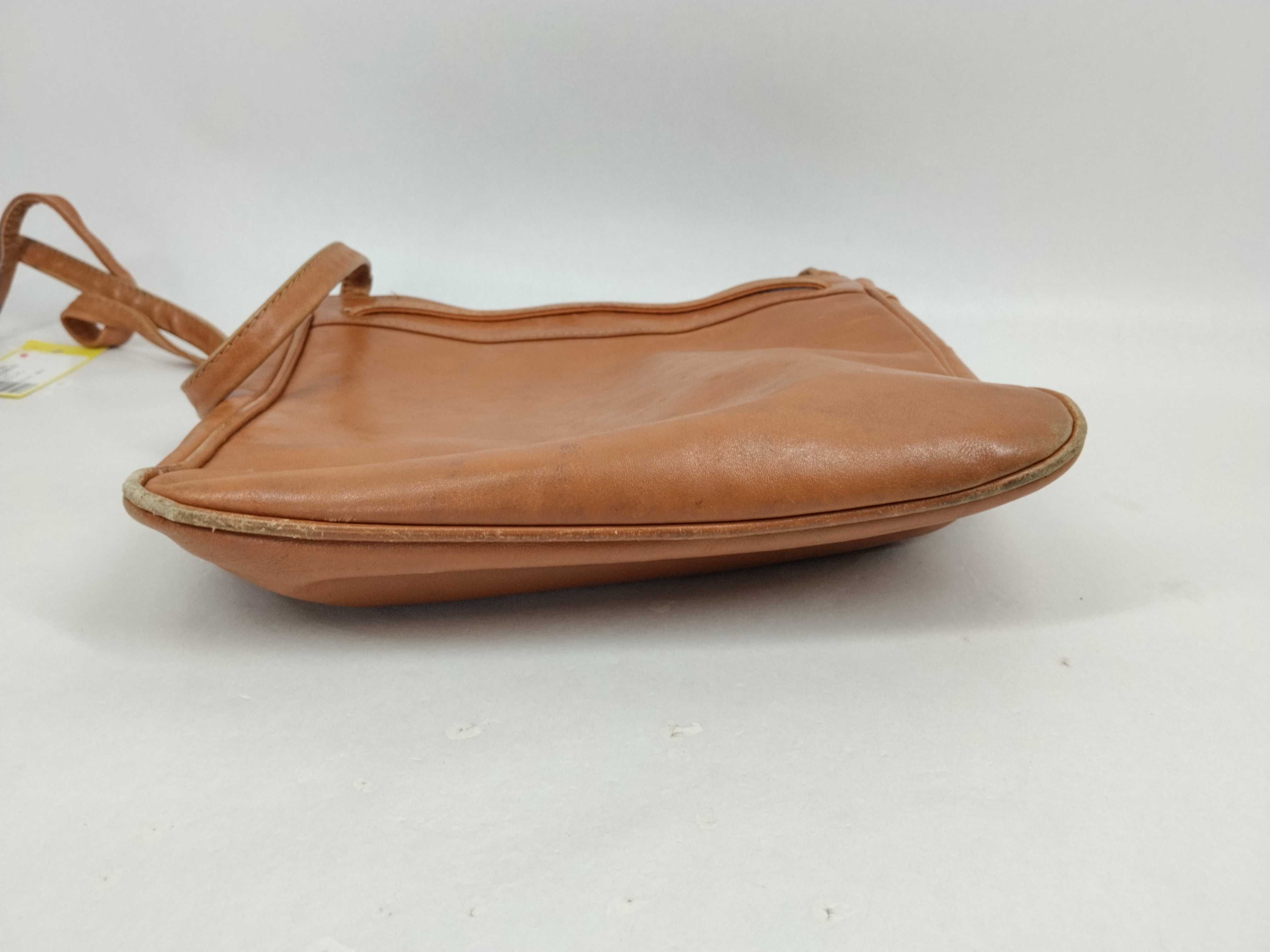 shoulder bag with detached inner tag — view 3