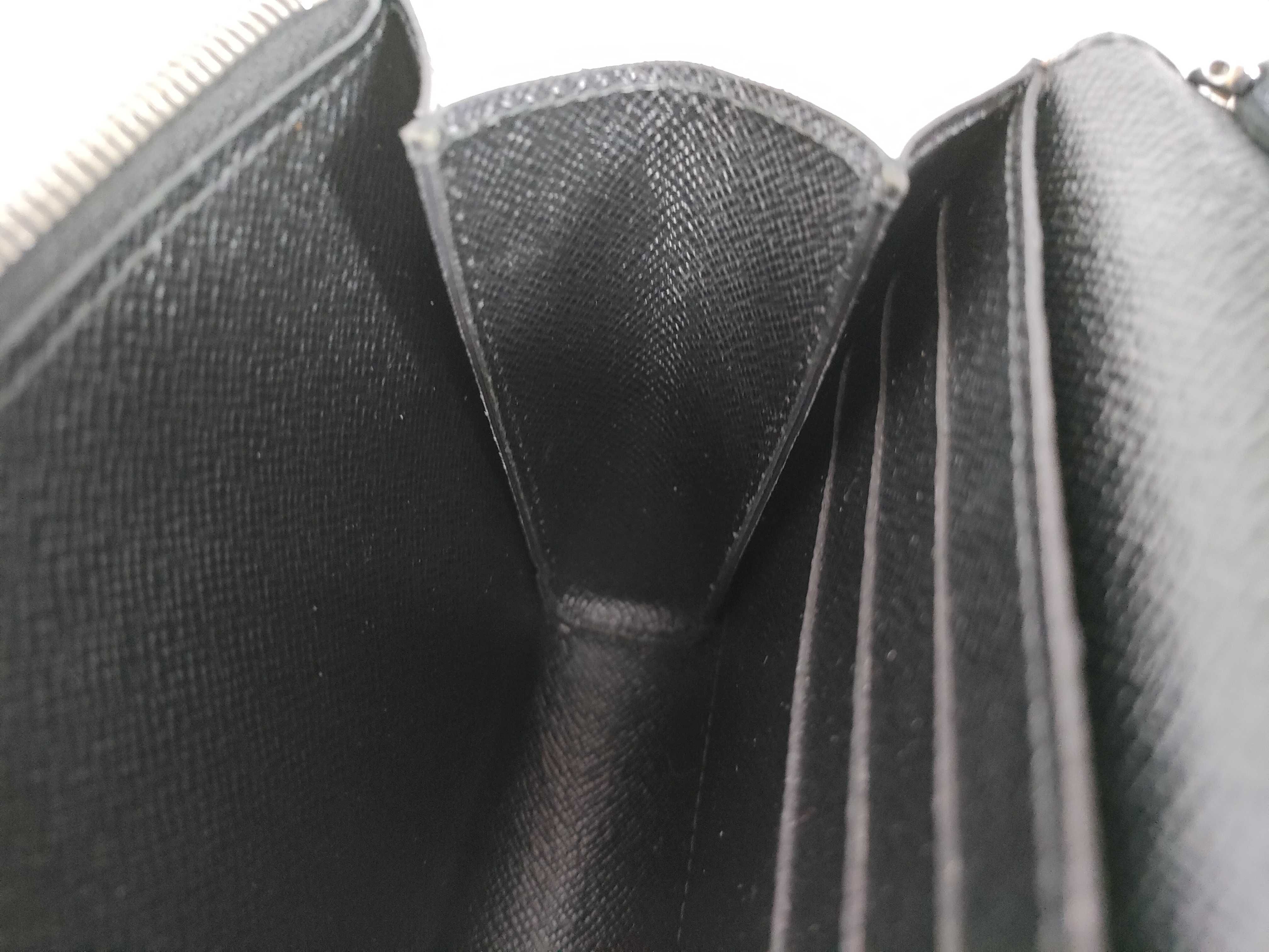 Epi LV Epi Chain Shoulder Bag — view 13