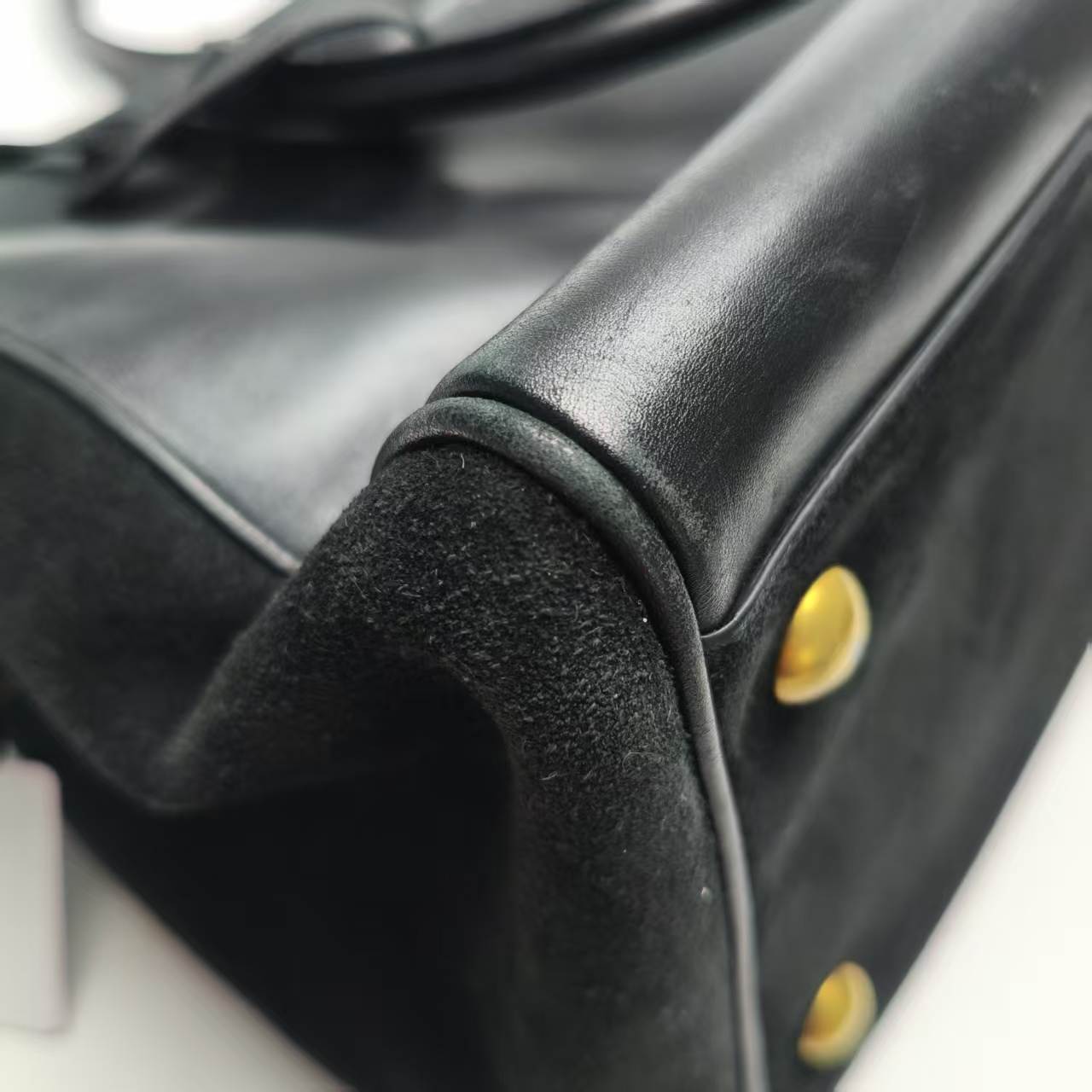 【*Shipped from: China*】Yves Saint Laurent Classic Duffle Leather Shoulder Bag — view 7