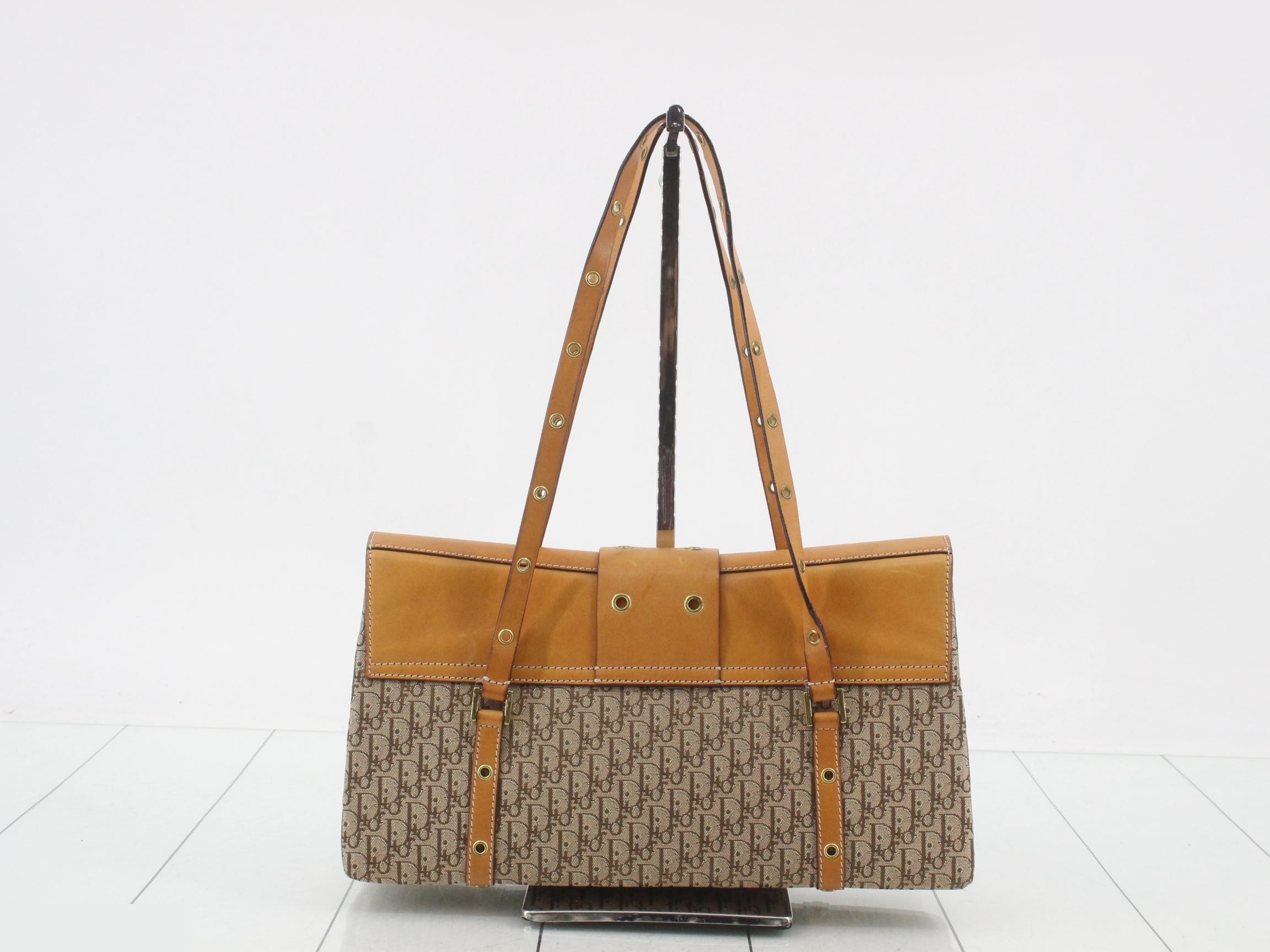 Trotter (bags) and others — view 2