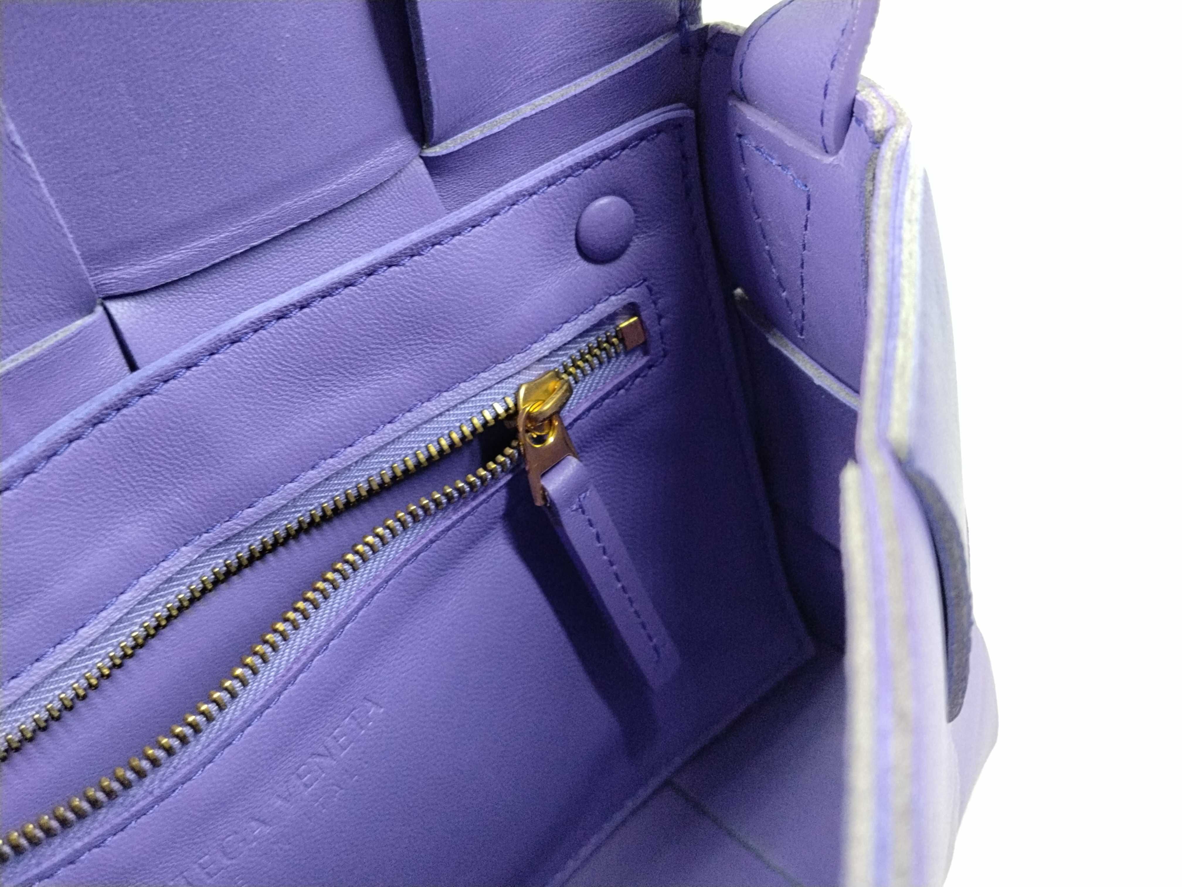 Intrecciato Bottega Veneta Cassette Shoulder Bag Leather Shoulder Bag — view 11