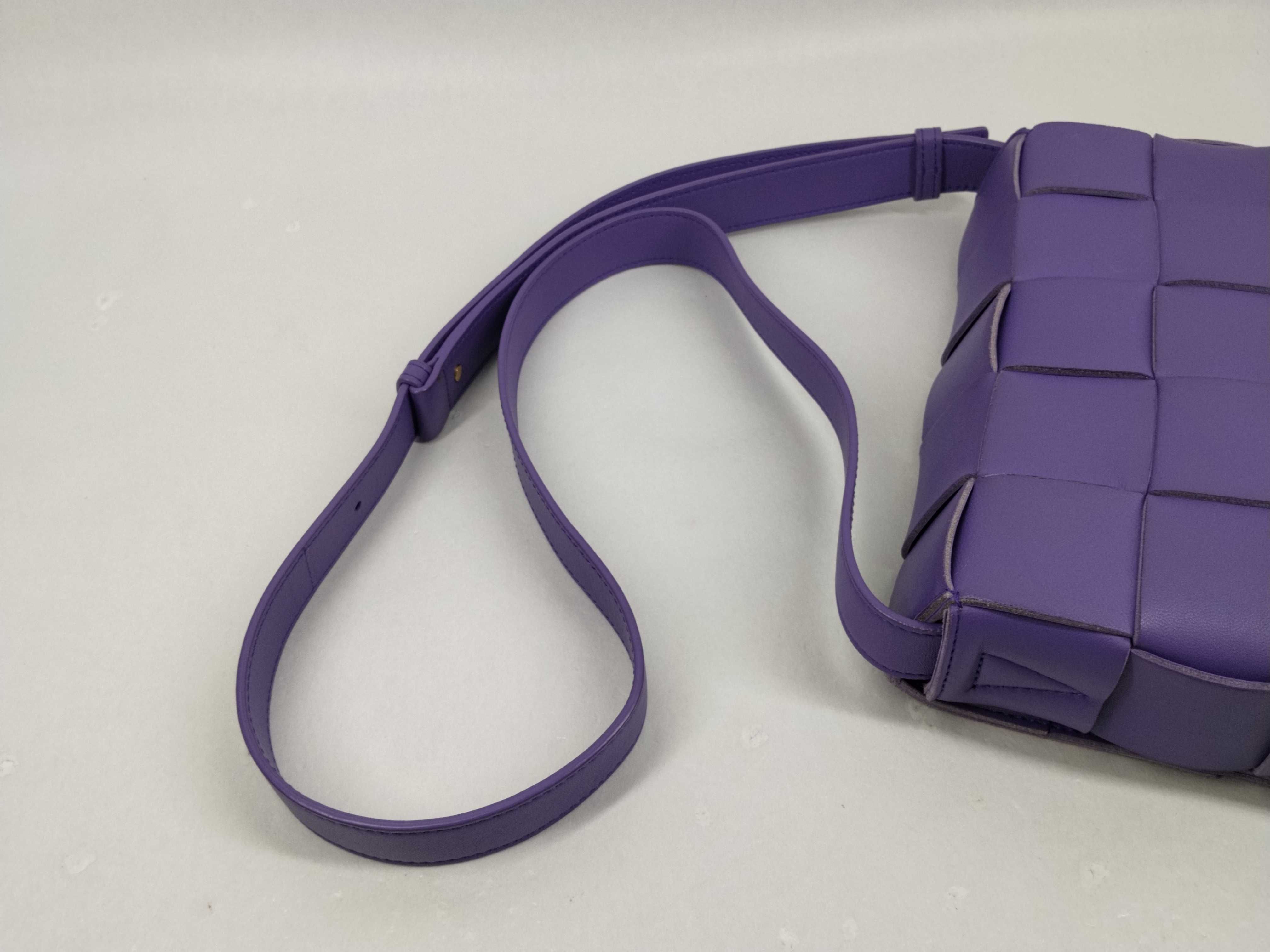 Intrecciato Bottega Veneta Cassette Shoulder Bag Leather Shoulder Bag — view 6