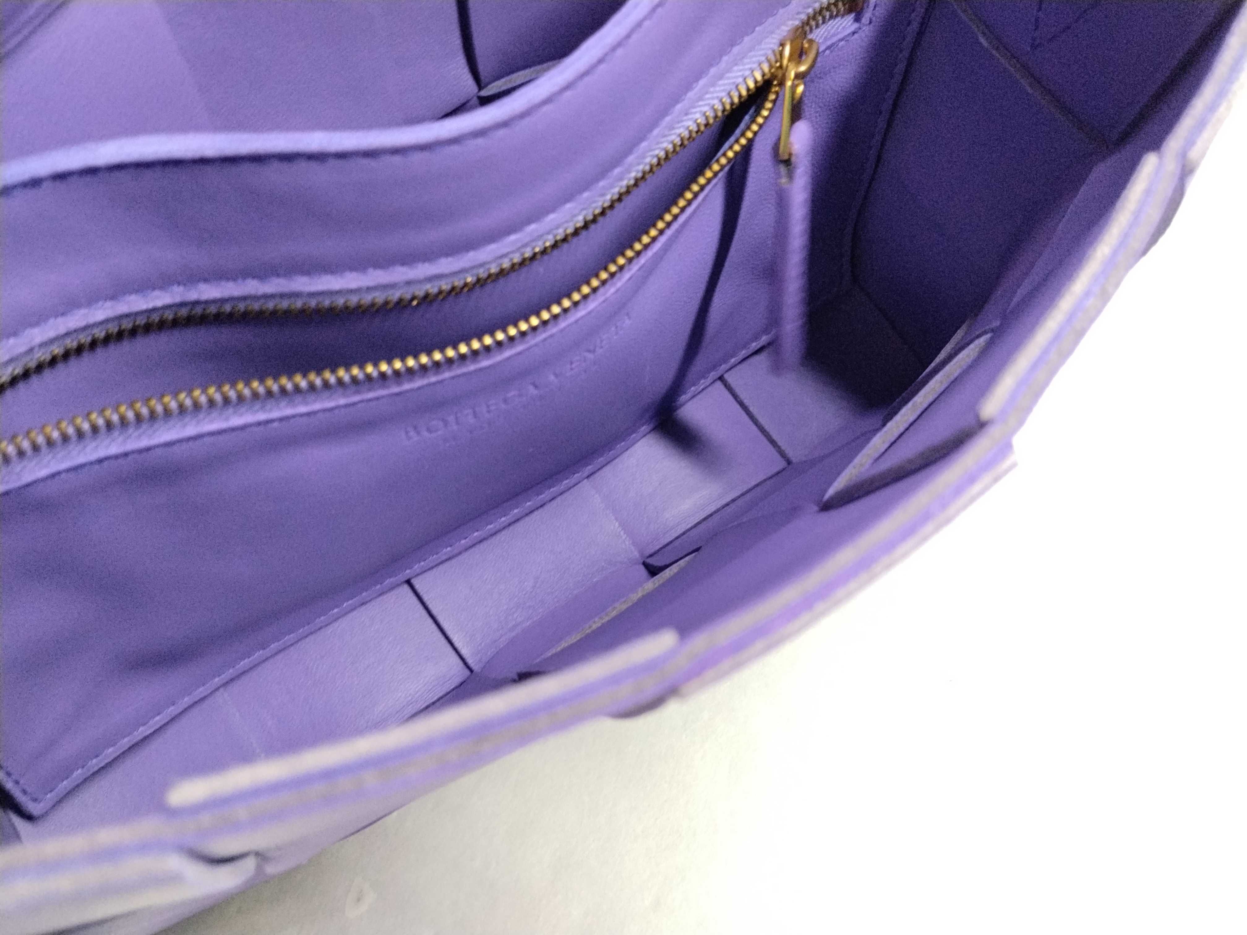 Intrecciato Bottega Veneta Cassette Shoulder Bag Leather Shoulder Bag — view 9