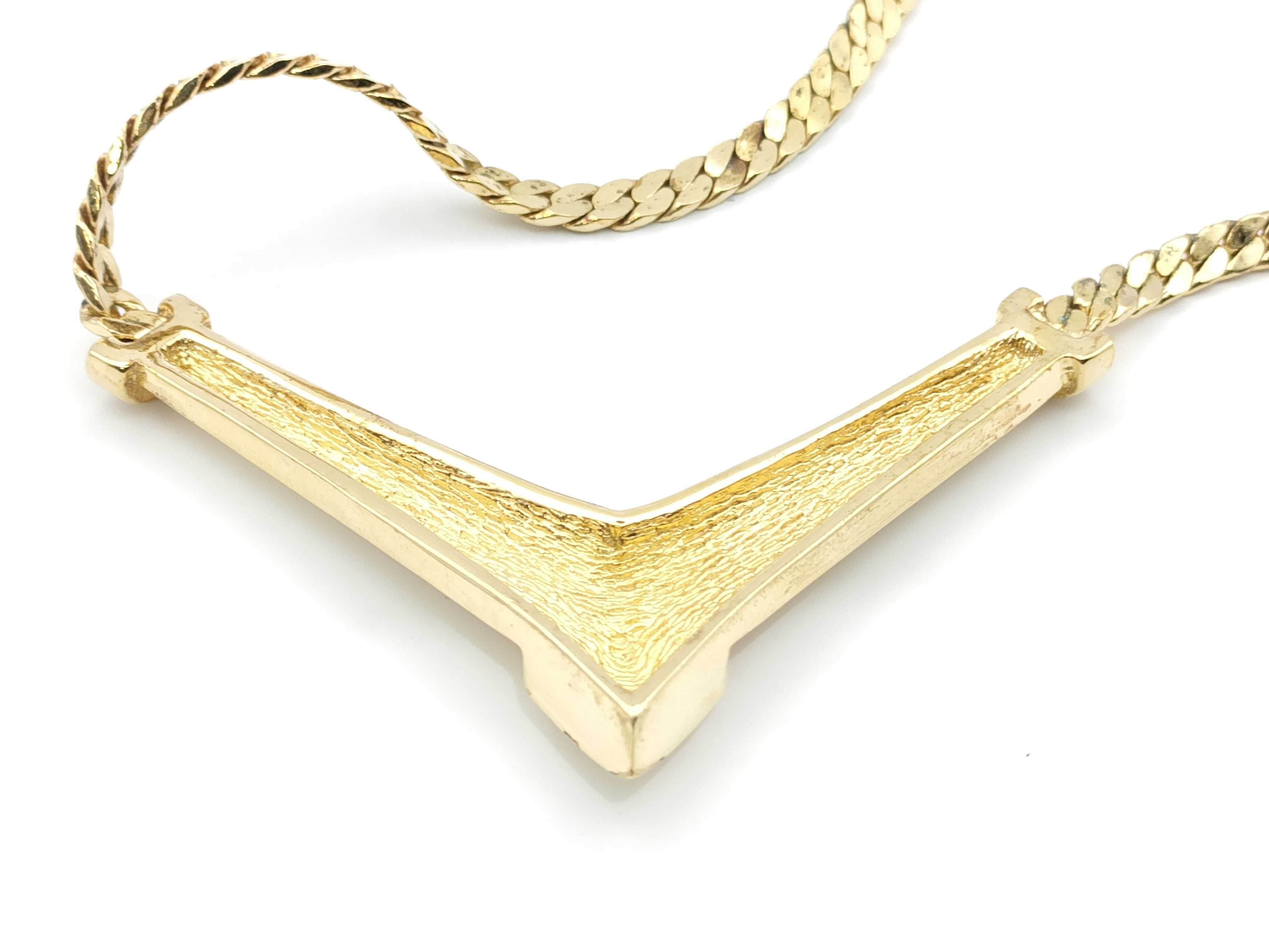 necklace — view 2