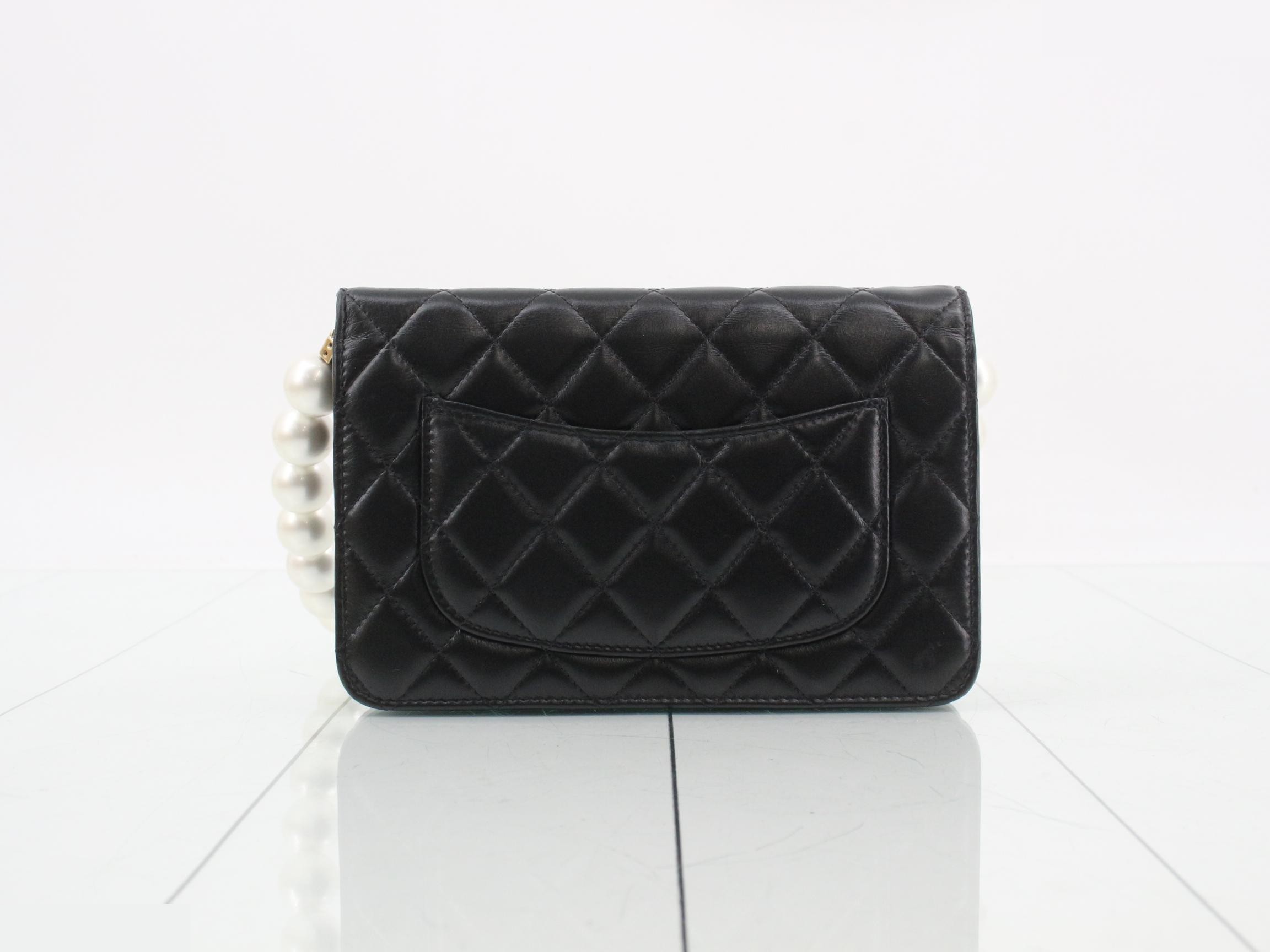 Pearl chain wallet, lambskin, matelassé — view 2