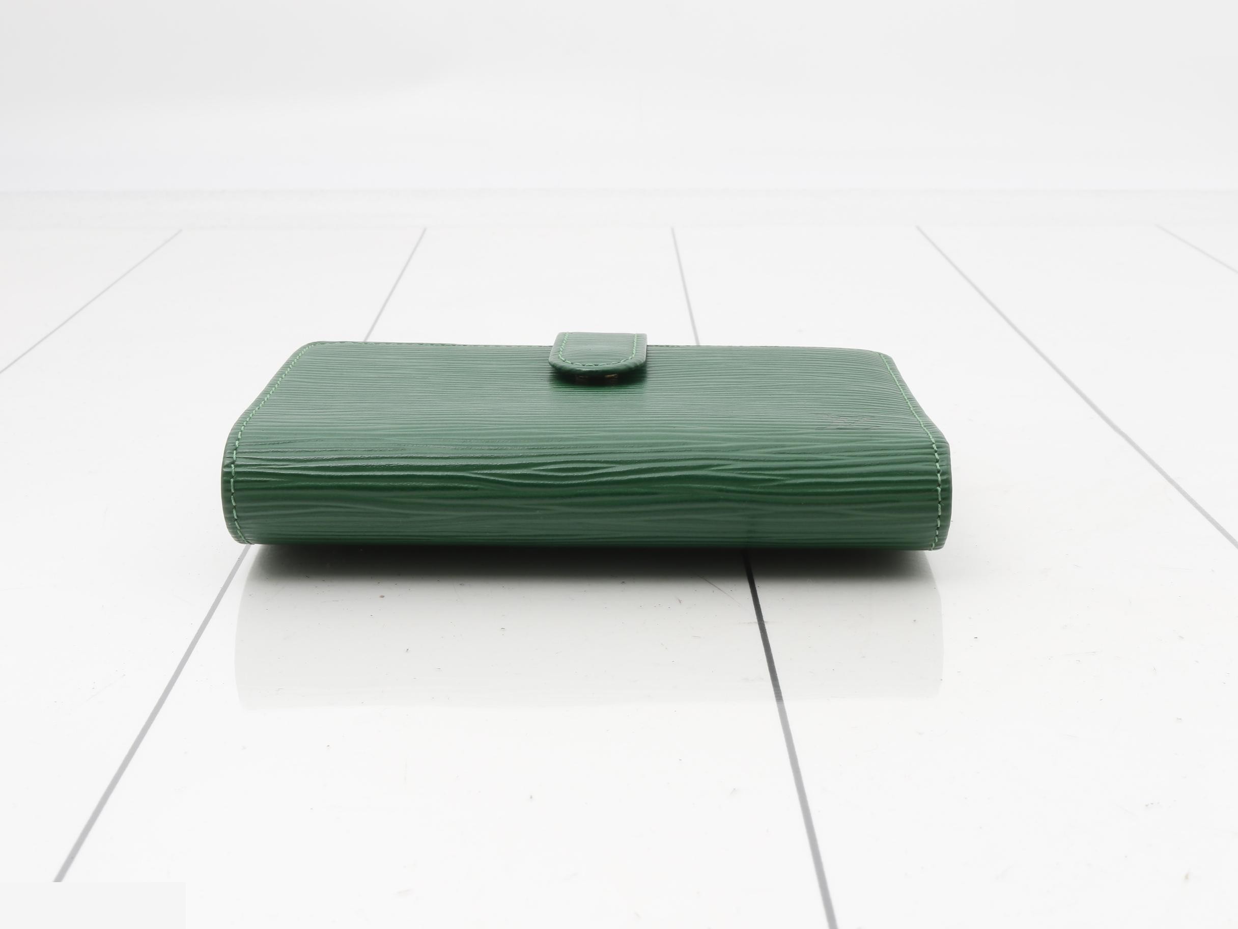 folding wallet — view 3