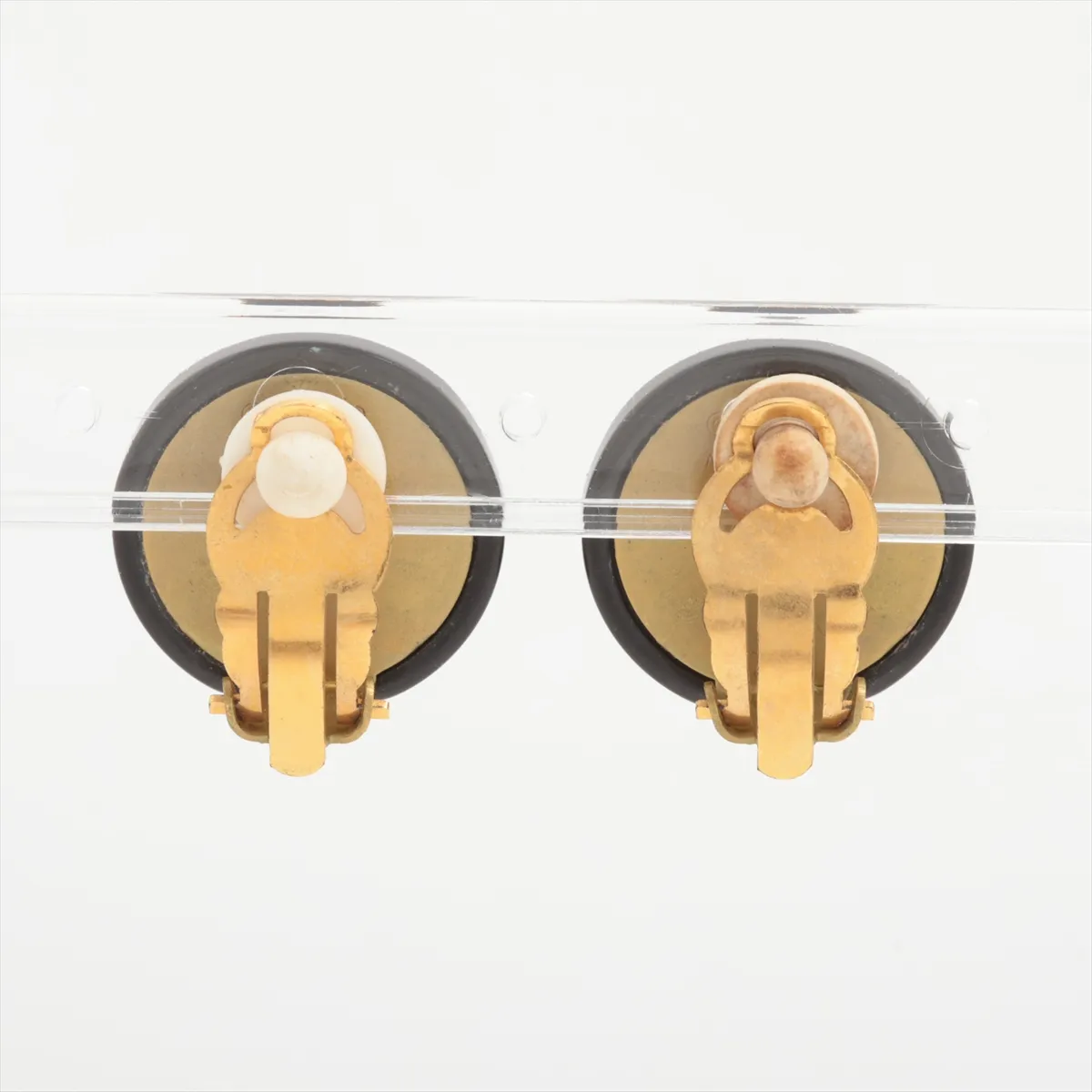 Lion 94A Earrings (Pair) GP x Resin Black x Gold. — view 2