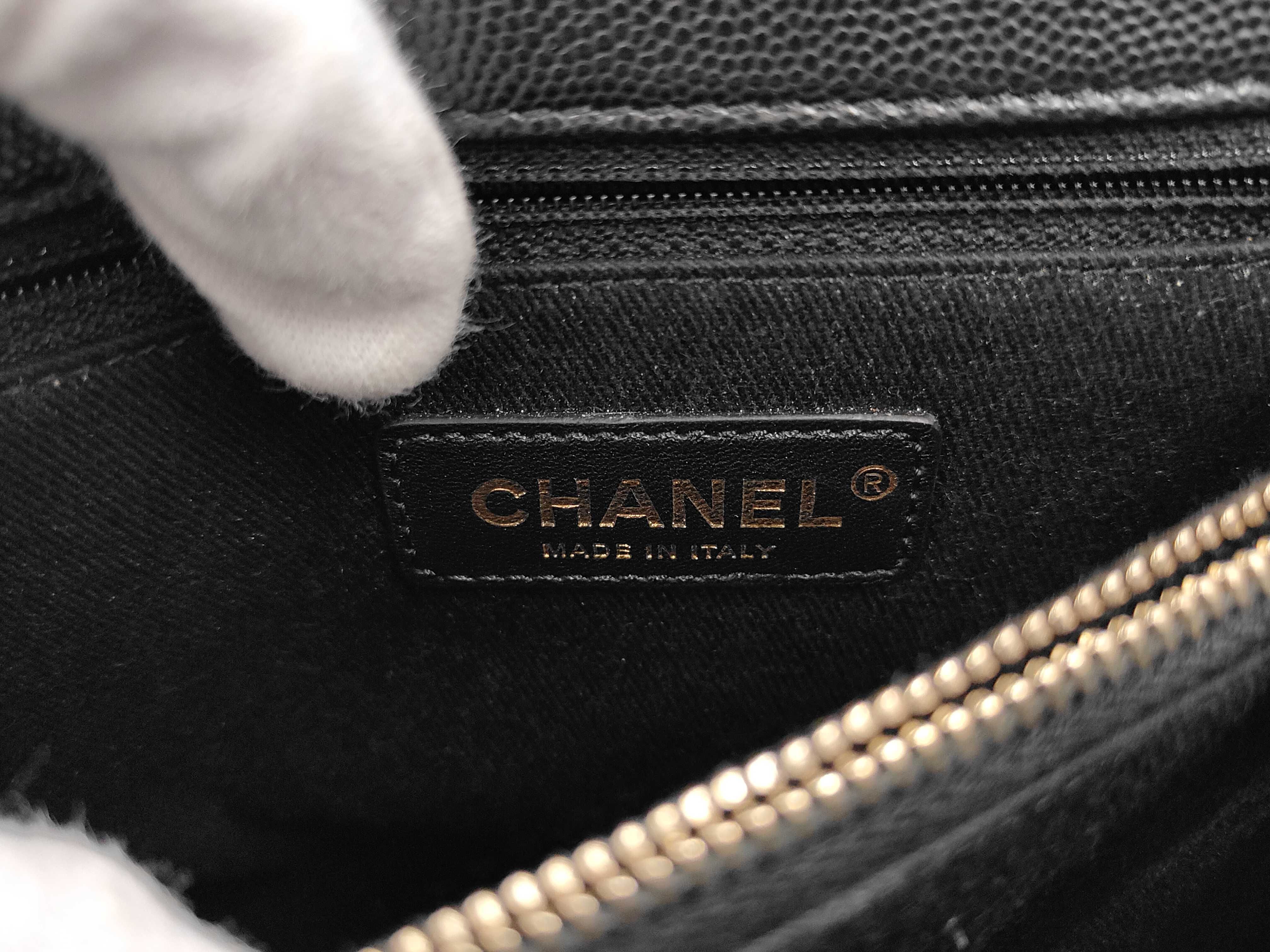 Cocohandle Medium Shoulder Bag — view 10
