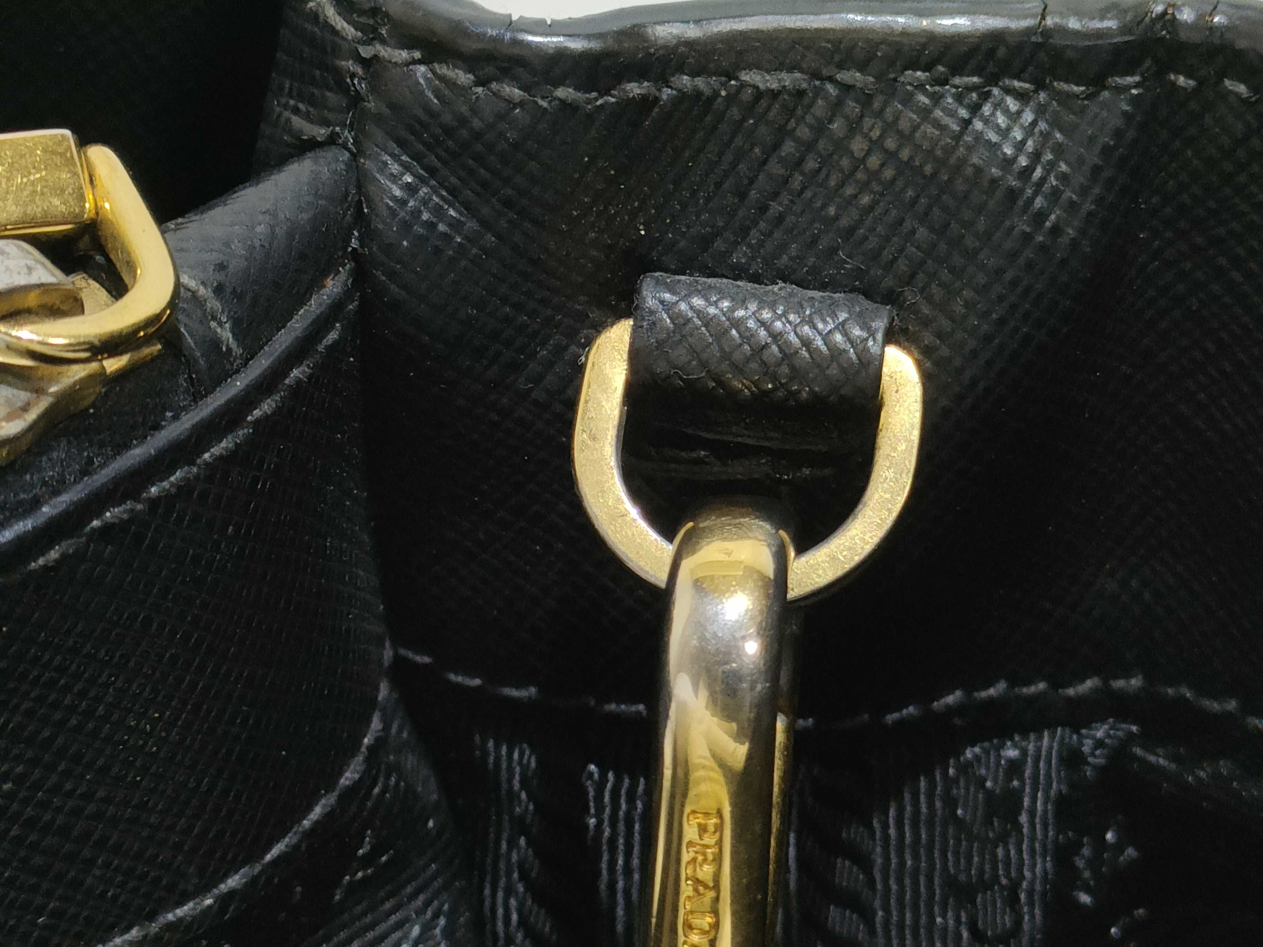 ID- Saffiano Lux Cowskin Handbag Black BN1786 with strap — view 15