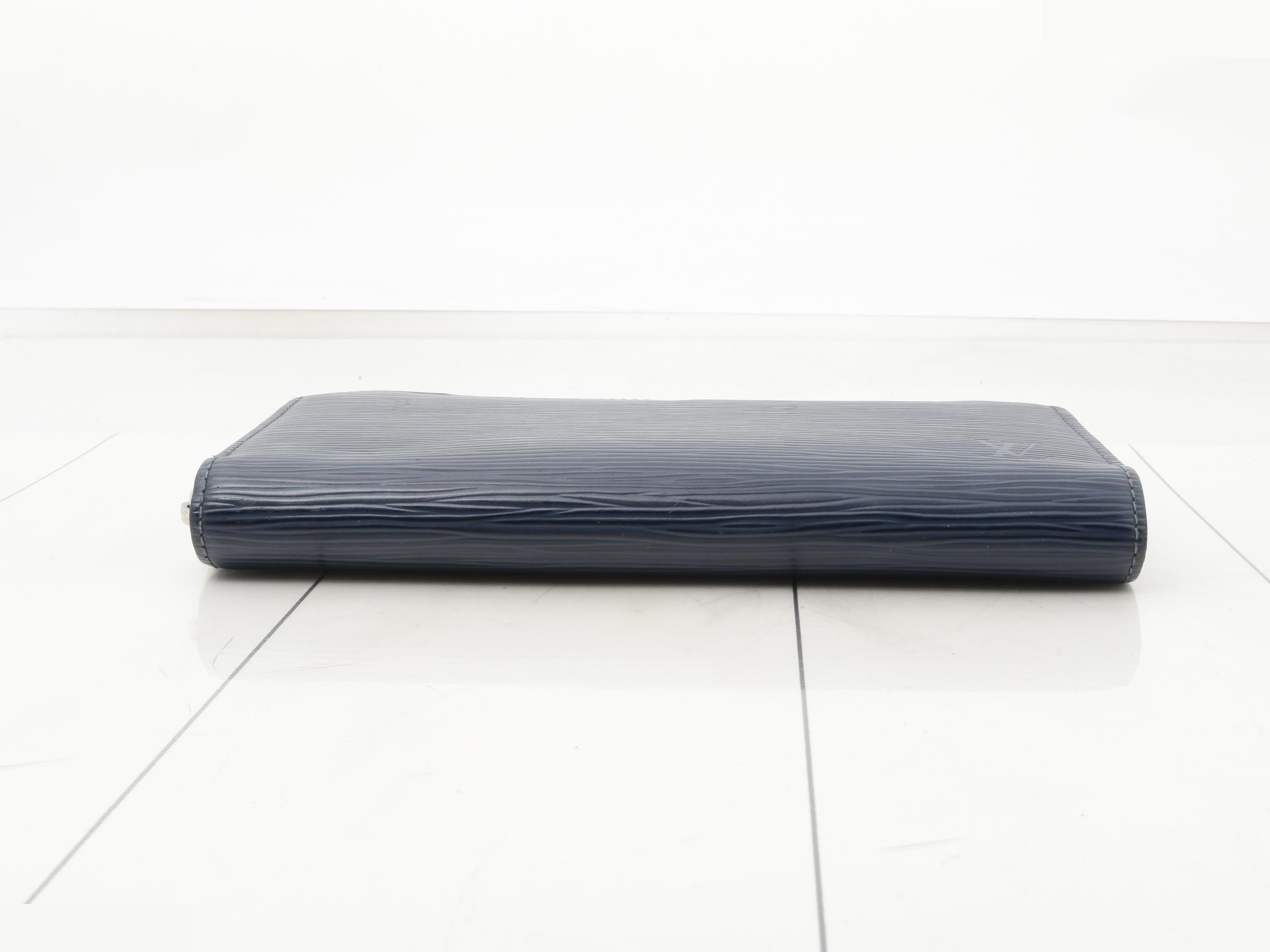 Epi Zippy Wallet, Indigo Blue, Round Zipper Long Wallet — view 3