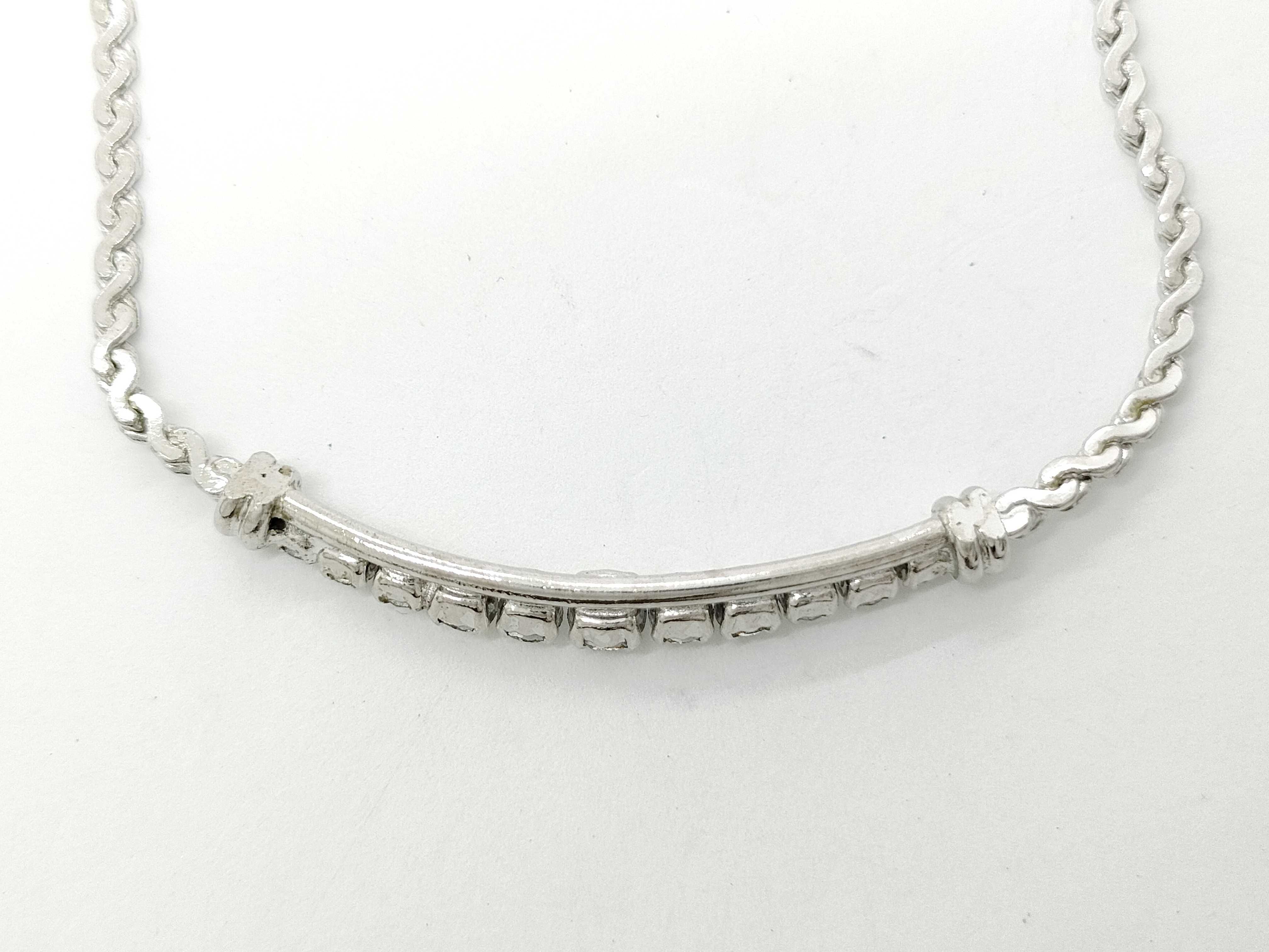 necklace — view 2