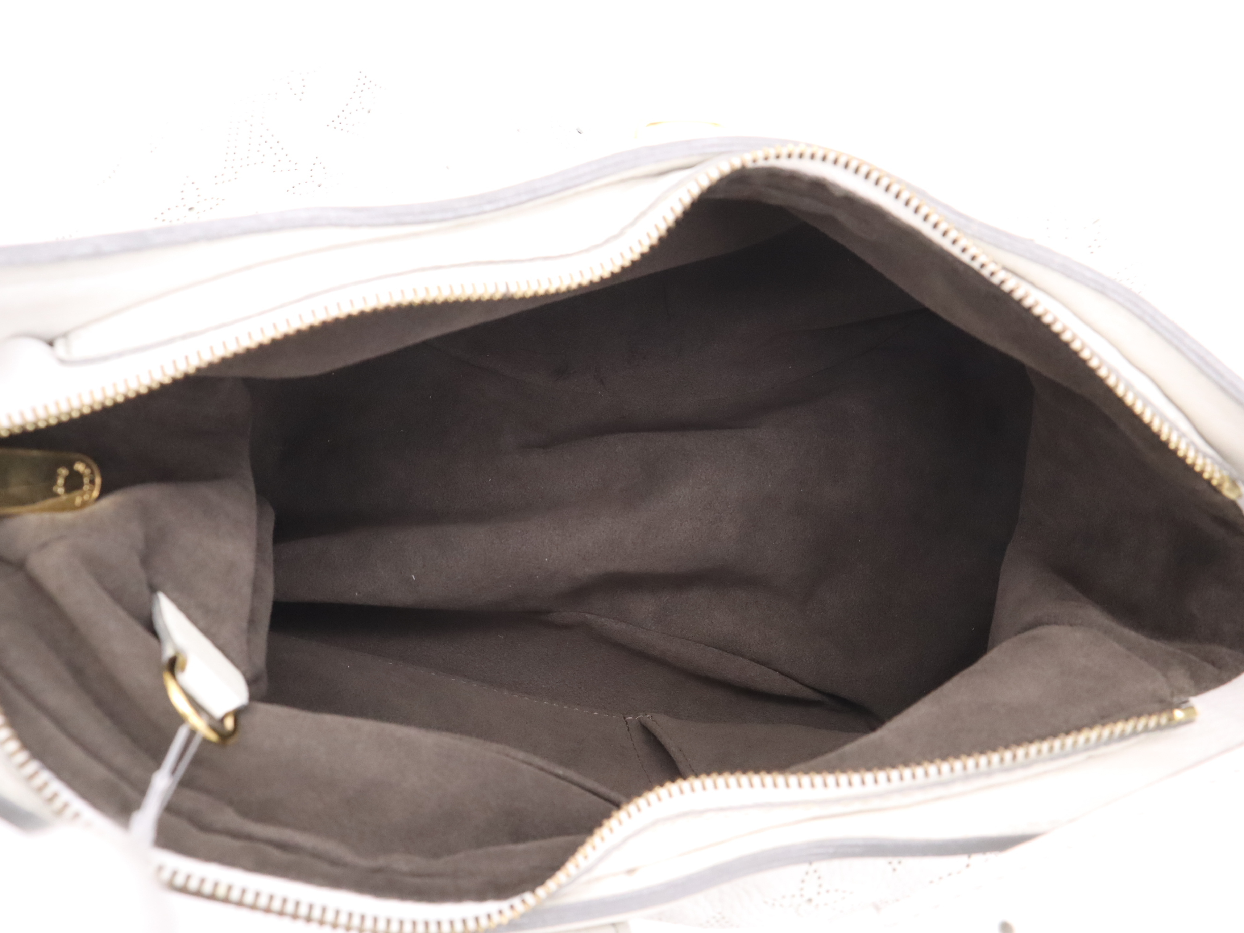 M95661 Mahina Leather Mahina XS Shoulder Bag — view 11