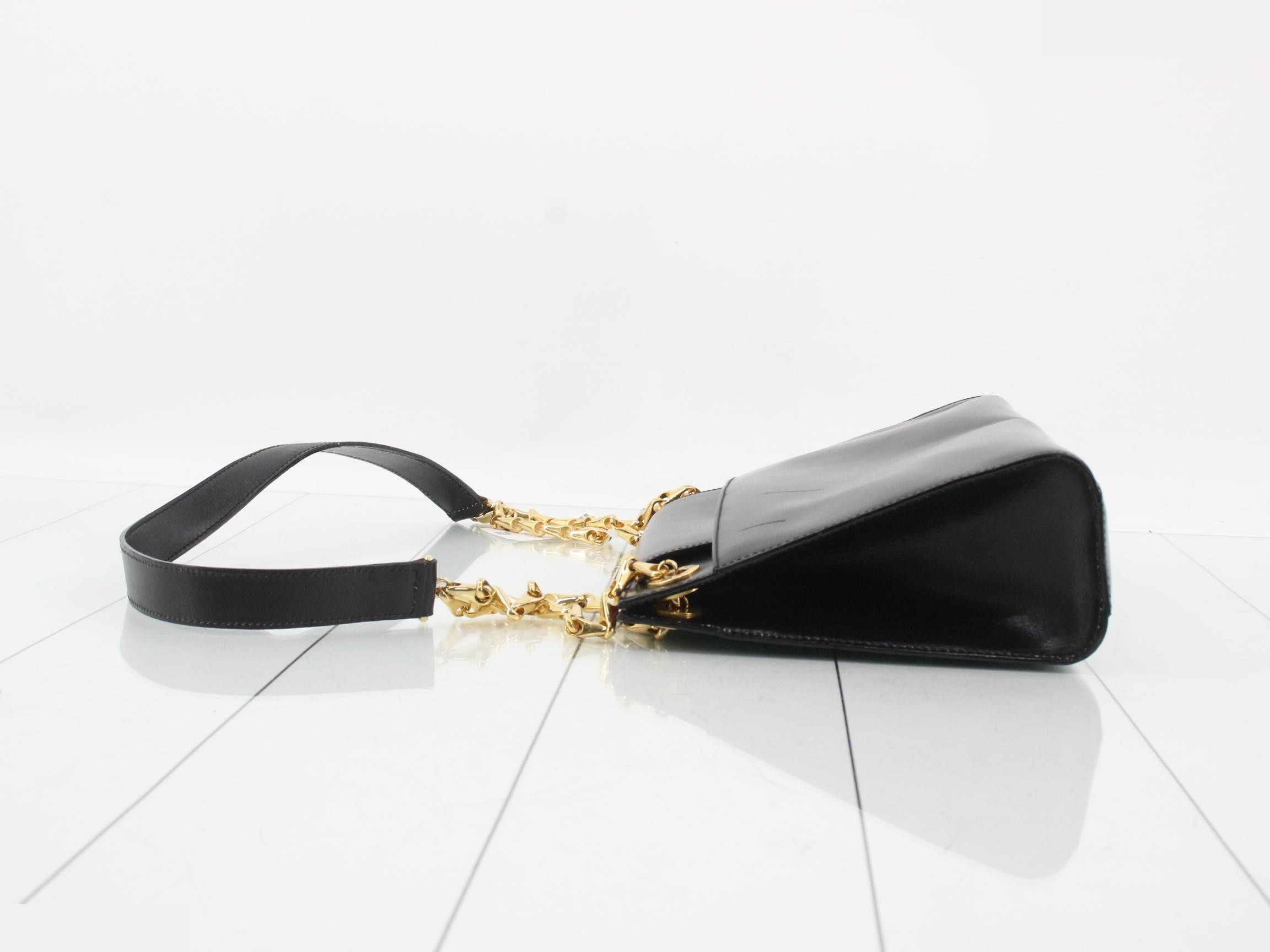 chain shoulder bag, leather, black — view 4