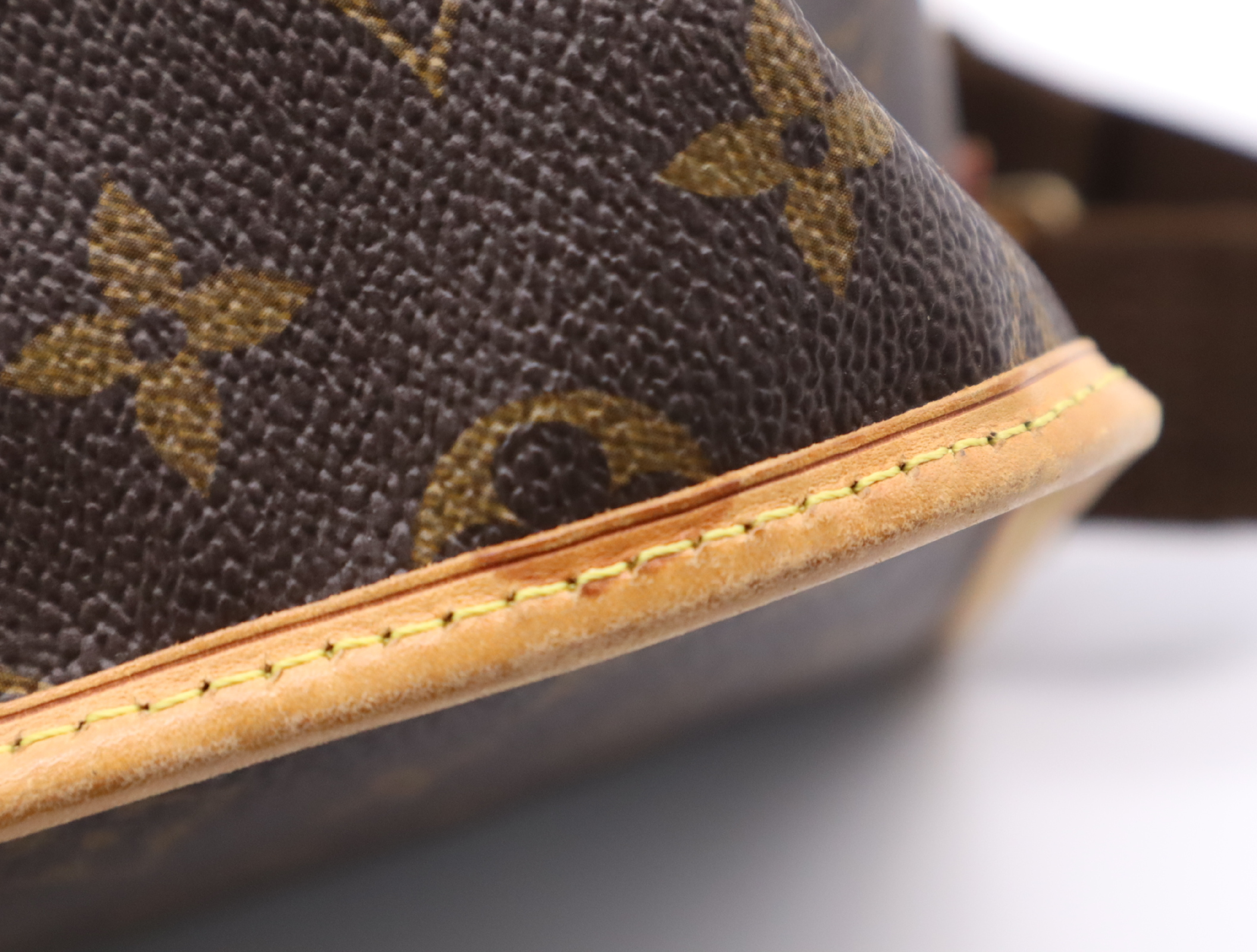M40106 Monogram Messenger Bosphore PM Shoulder Bag — view 11