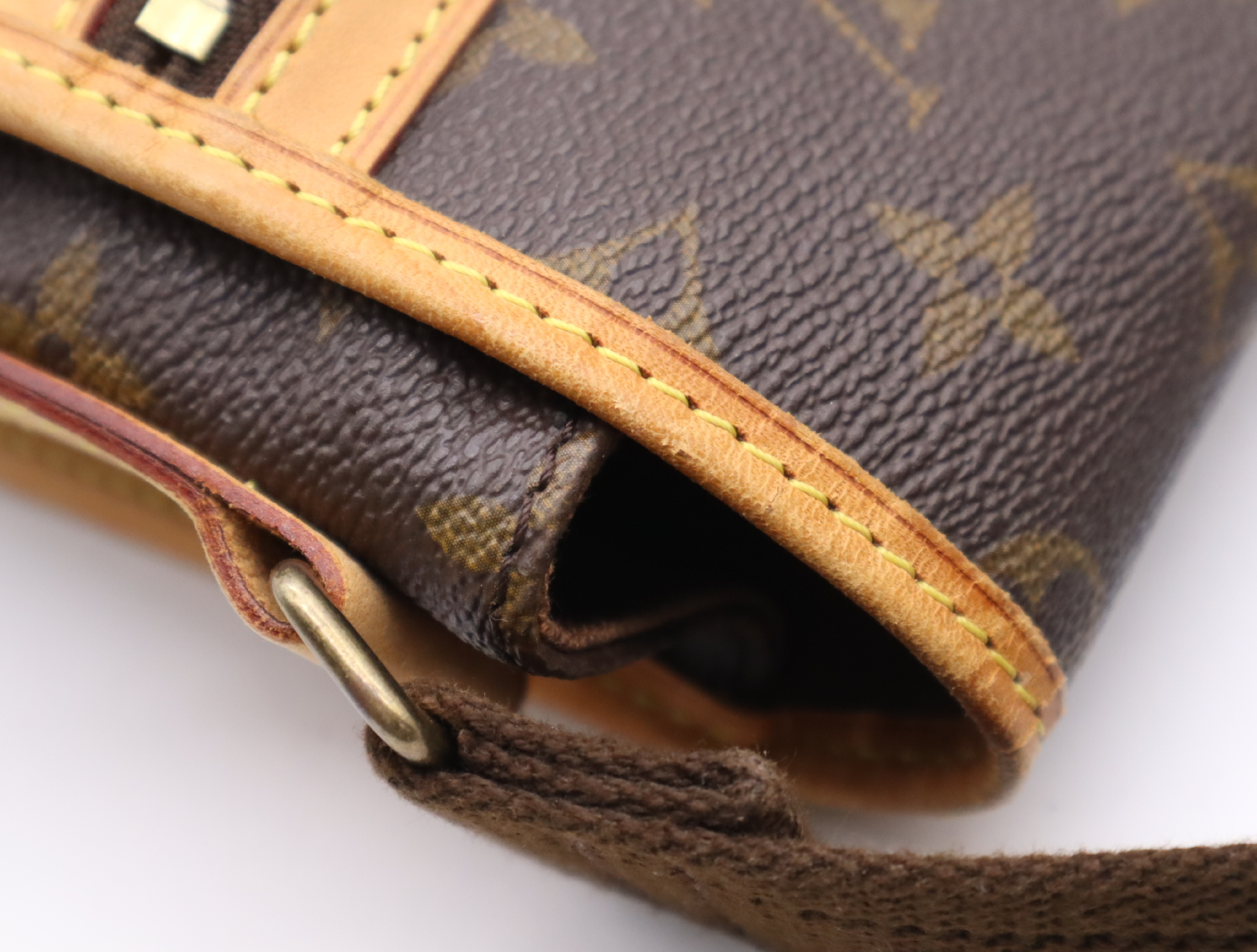 M40106 Monogram Messenger Bosphore PM Shoulder Bag — view 8