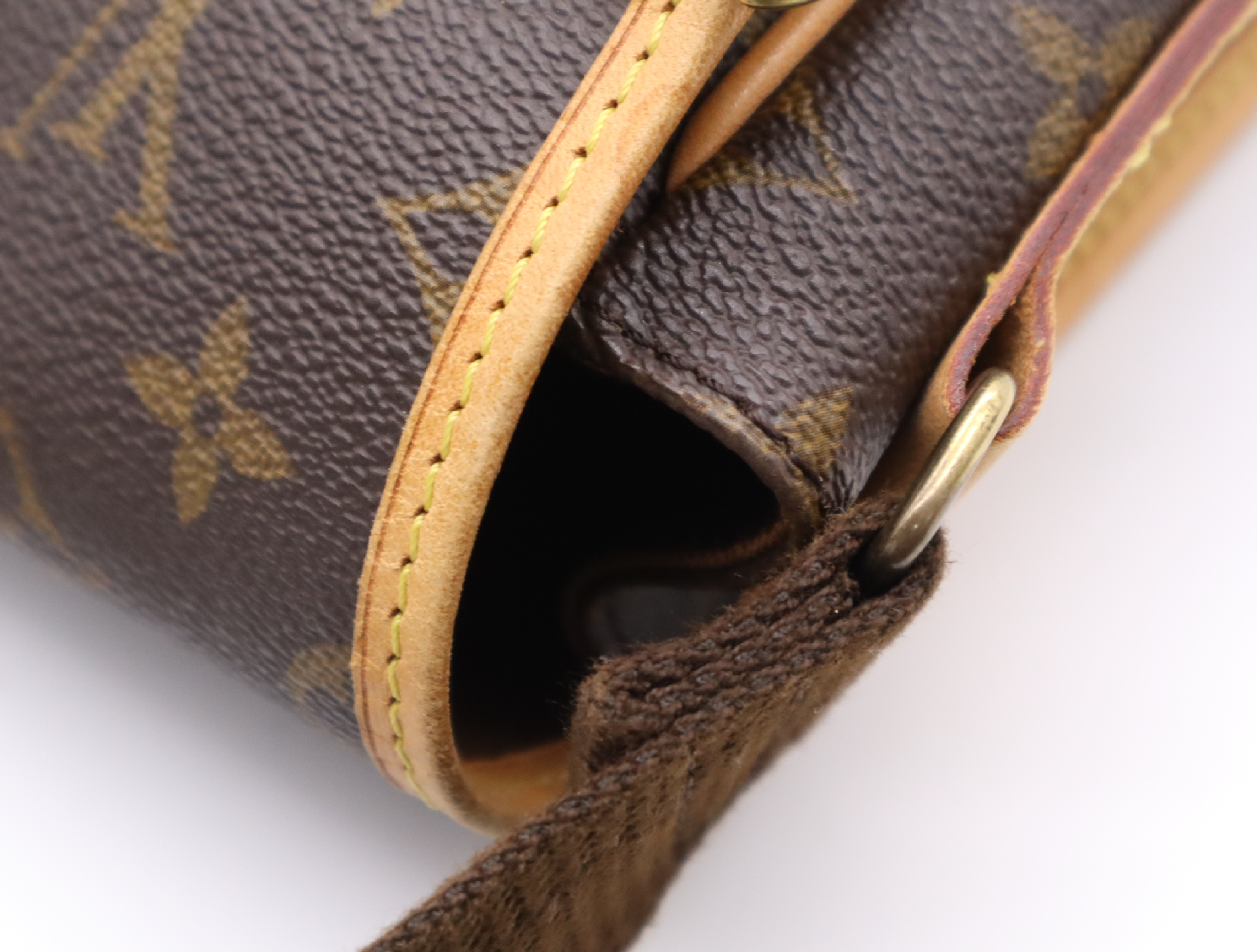M40106 Monogram Messenger Bosphore PM Shoulder Bag — view 9