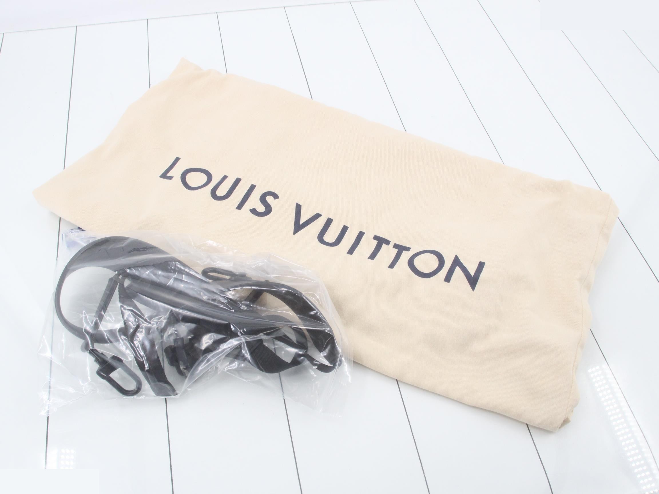 Monogram Glaze Keepall Bandoulière 50 2-Way Boston Bag — view 7