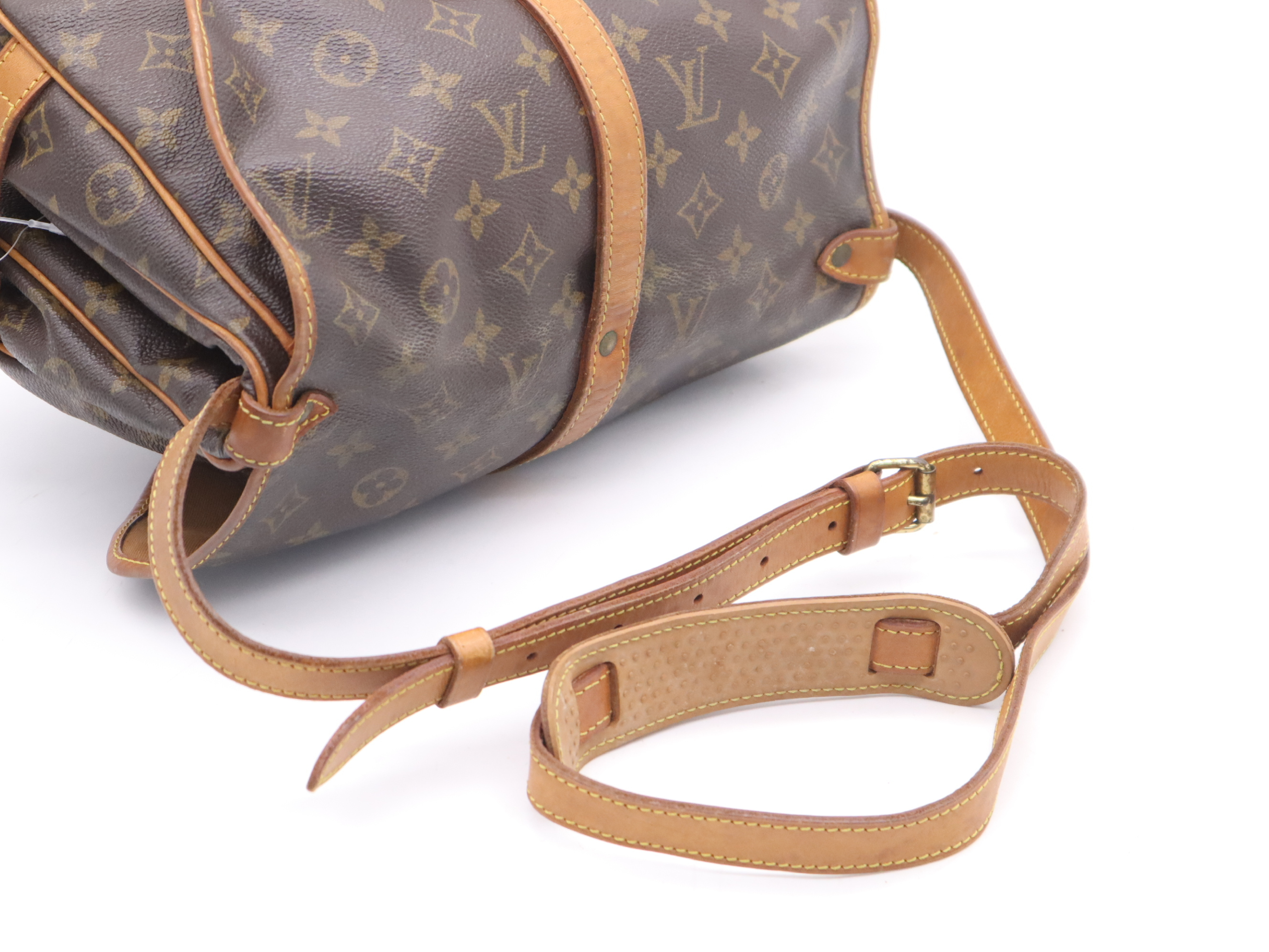 M42256 Monogram Saumur 30 Shoulder Bag — view 6
