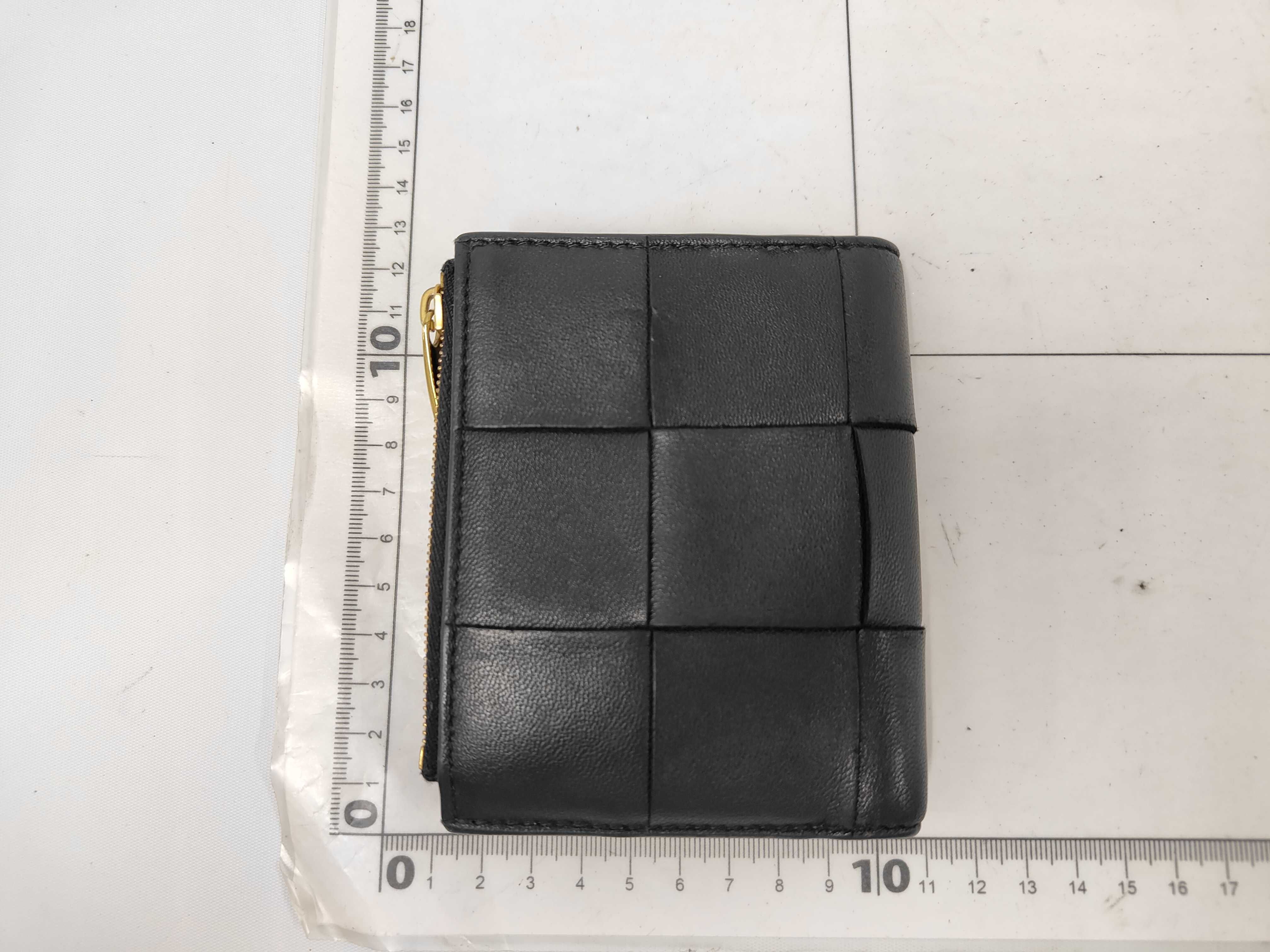 Intrecciato Bi-fold Zipper Wallet — view 2