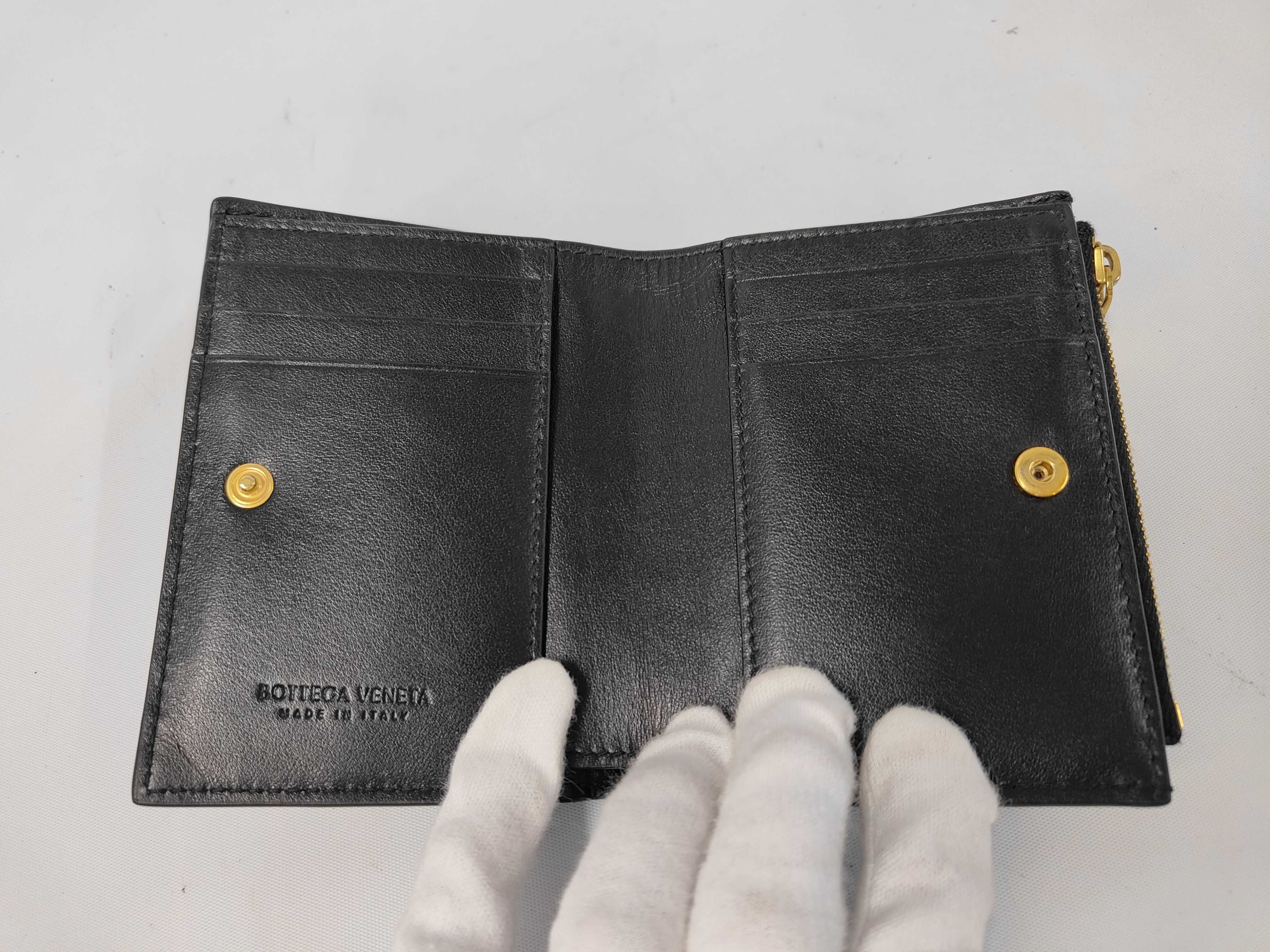 Intrecciato Bi-fold Zipper Wallet — view 7