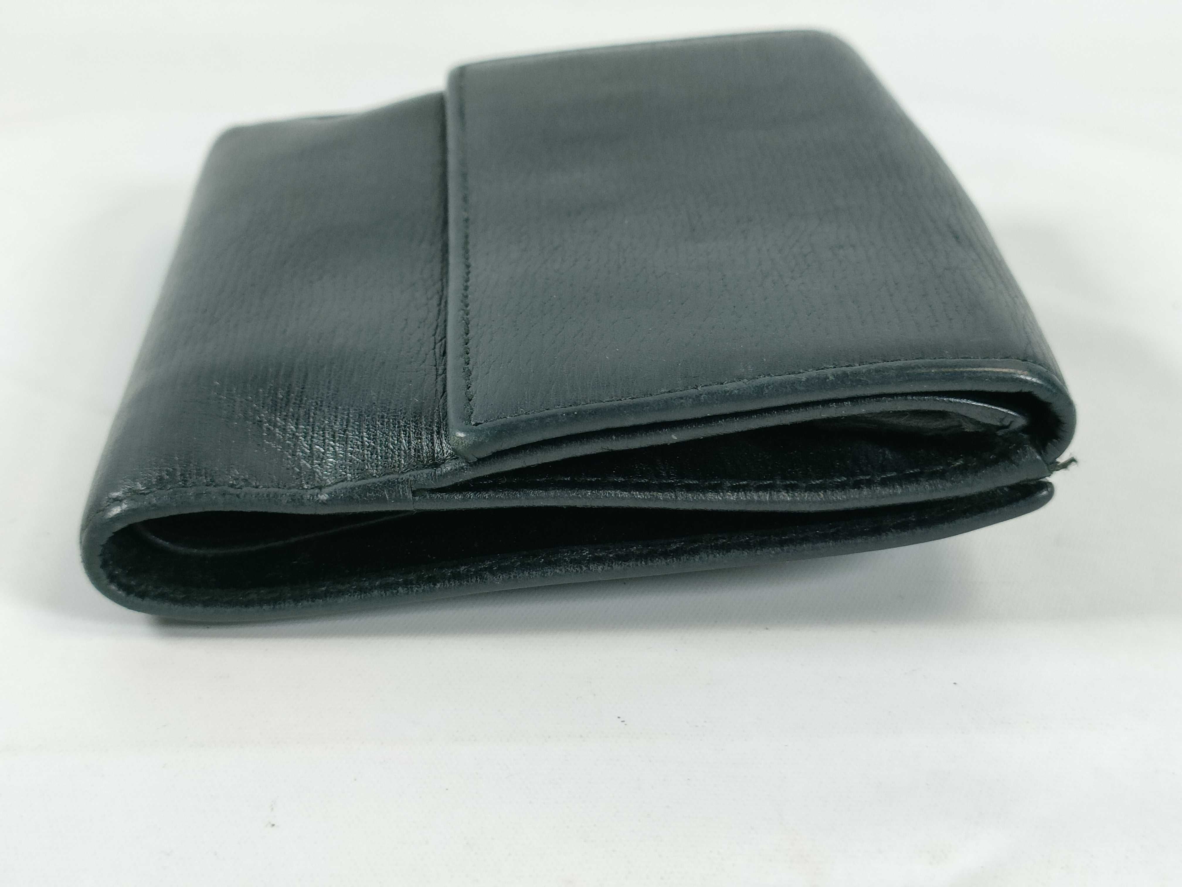 wallet — view 4