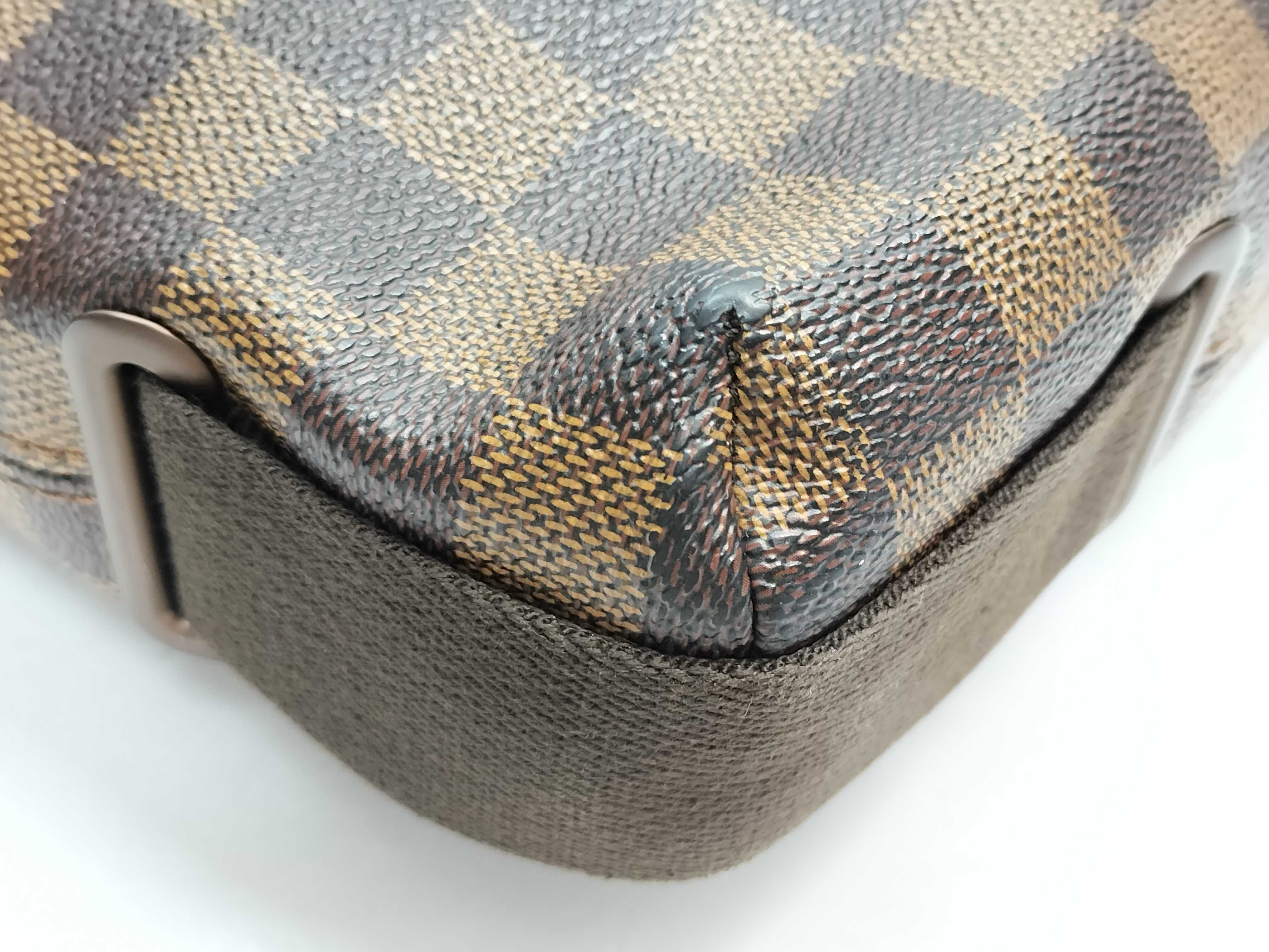 Damier Louis Vuitton Damier Ebene Brooklyn PM Shoulder Bag — view 3
