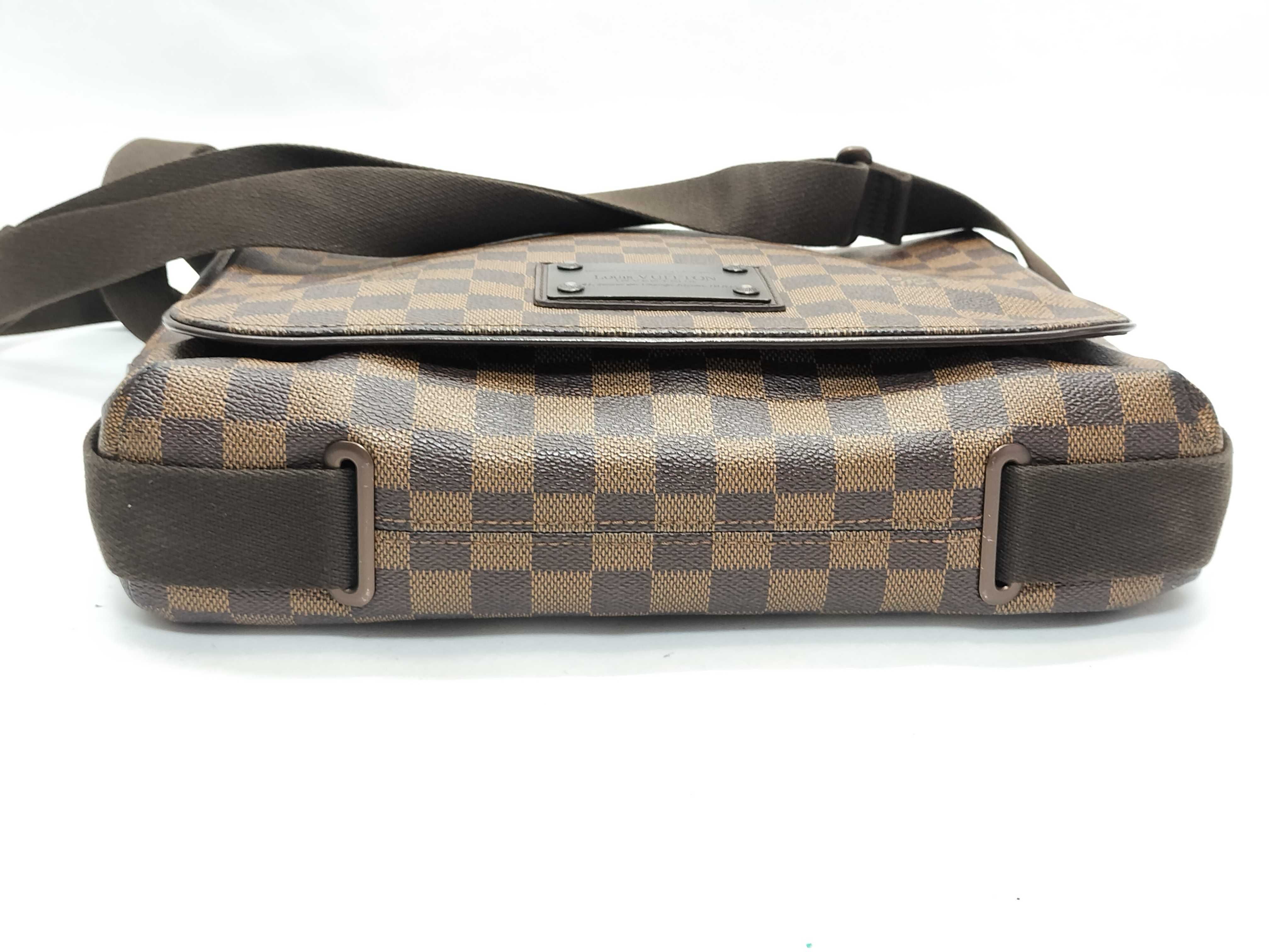 Damier Louis Vuitton Damier Ebene Brooklyn PM Shoulder Bag — view 4