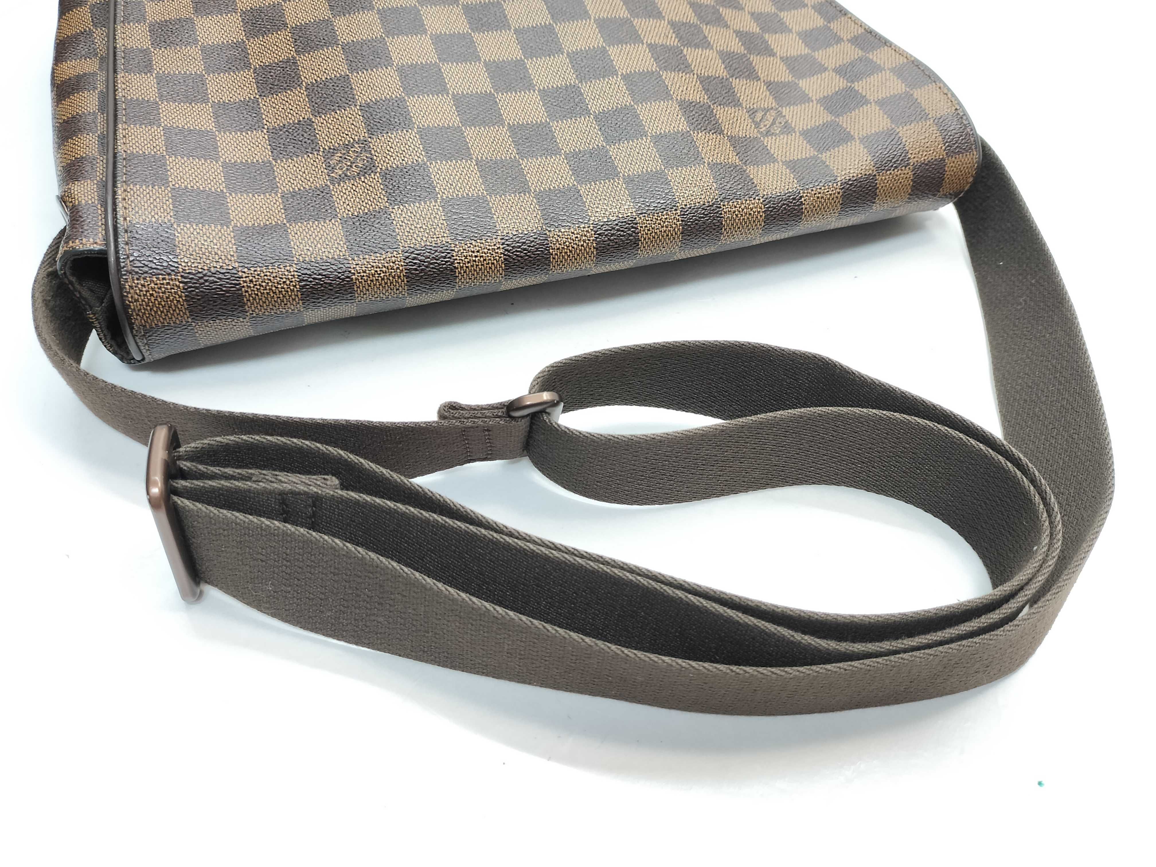 Damier Louis Vuitton Damier Ebene Brooklyn PM Shoulder Bag — view 5