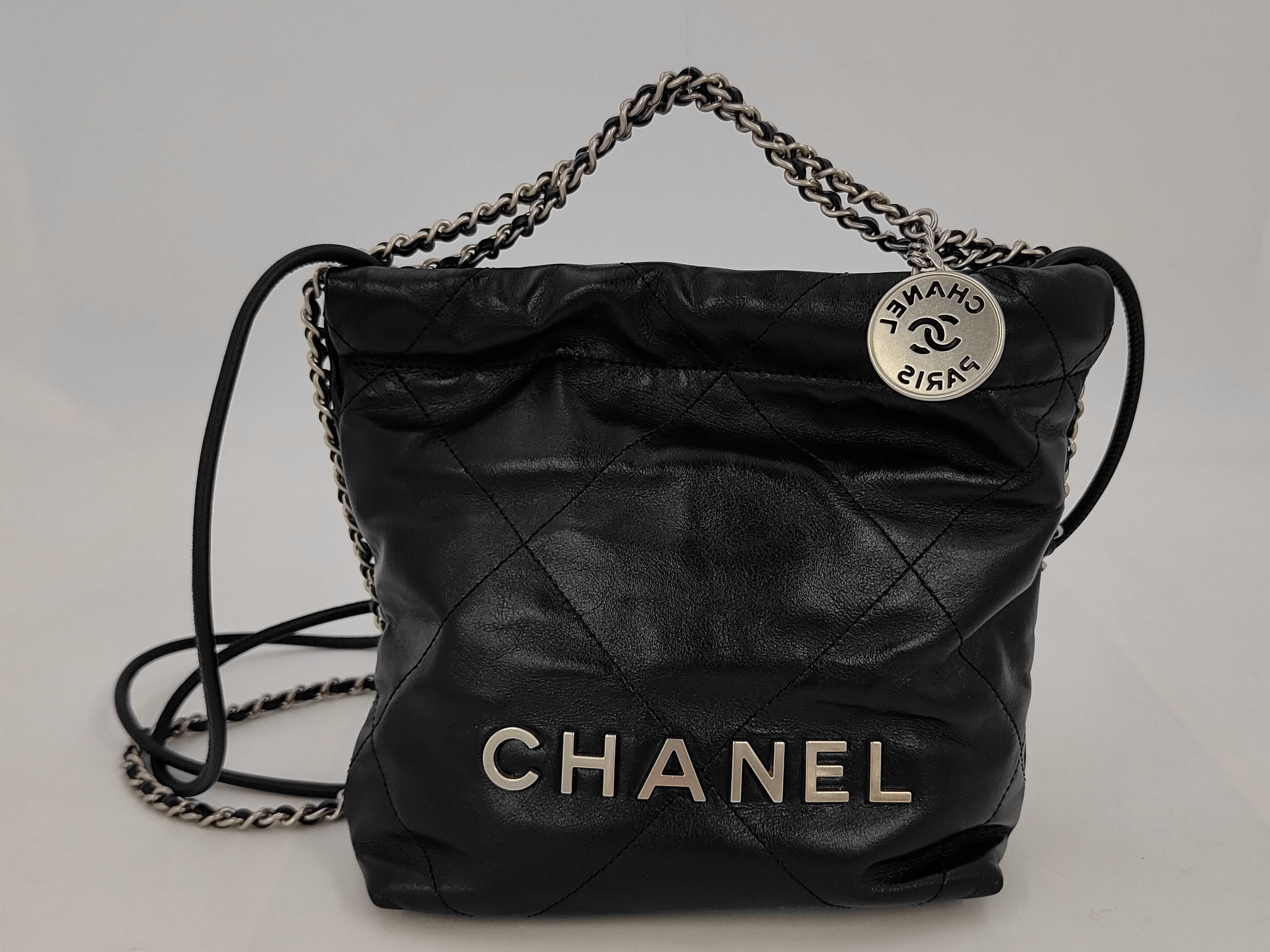 22 Chain Shoulder Bag