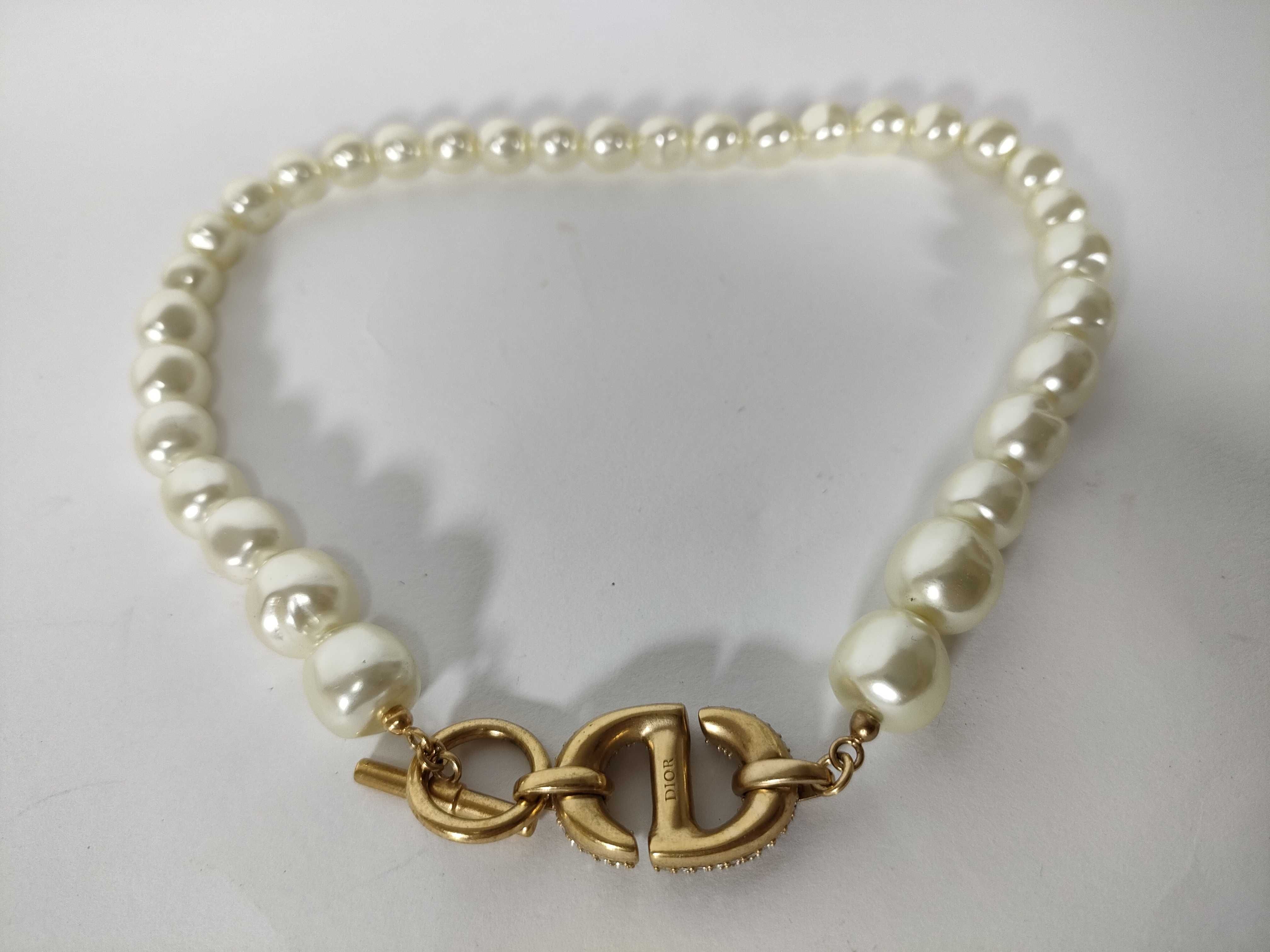 30 Montaigne GP Rhinestone Faux Pearl Necklace — view 2