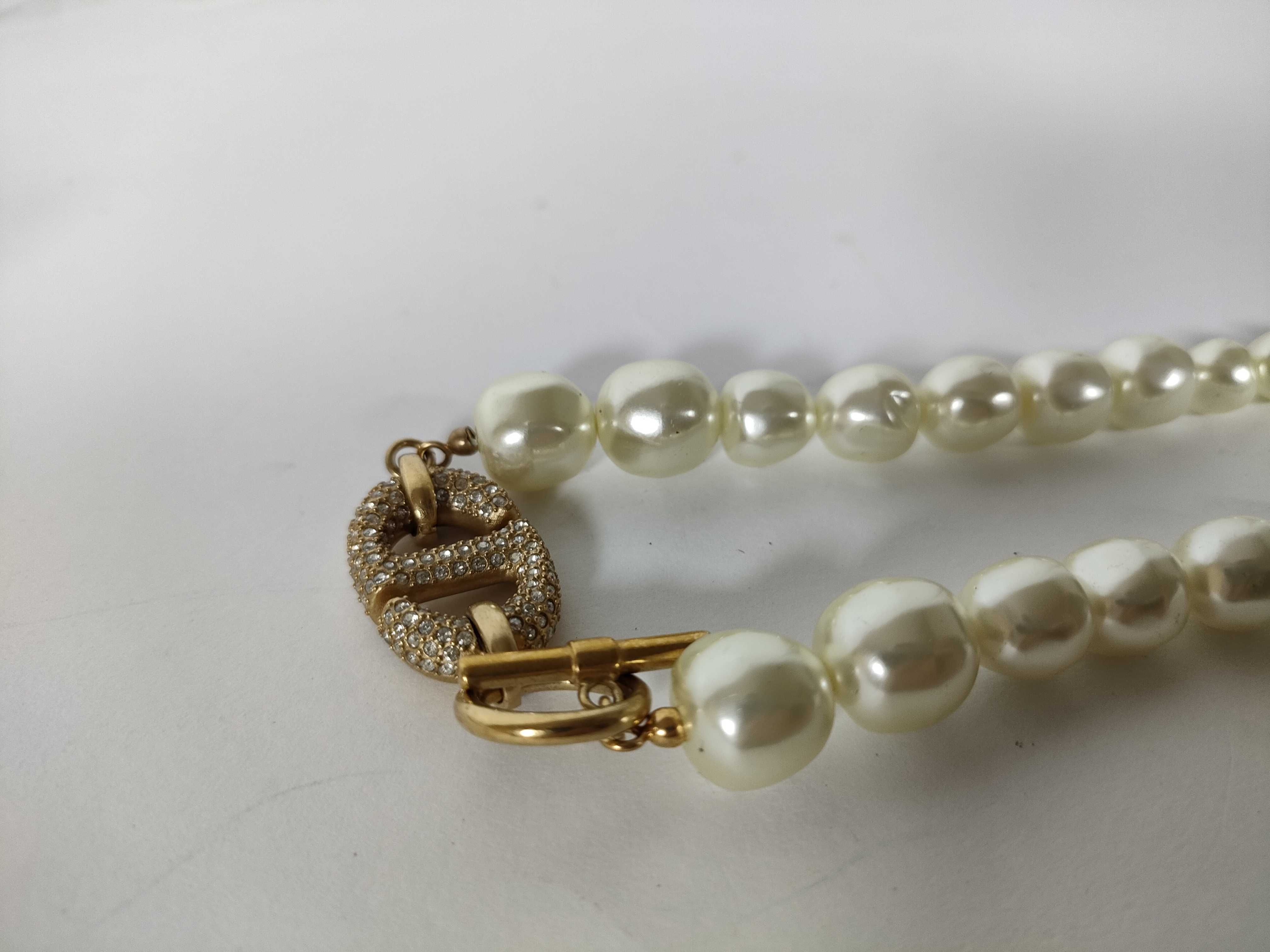 30 Montaigne GP Rhinestone Faux Pearl Necklace — view 3