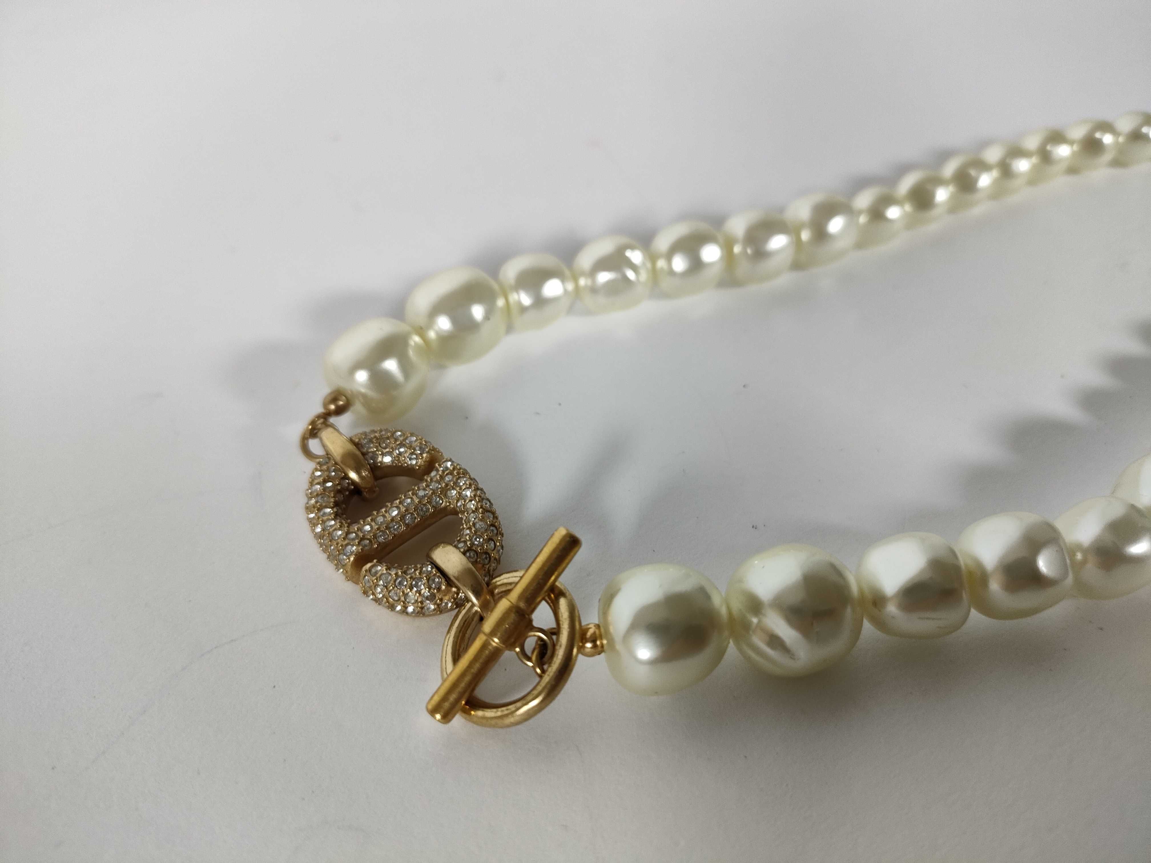 30 Montaigne GP Rhinestone Faux Pearl Necklace — view 4