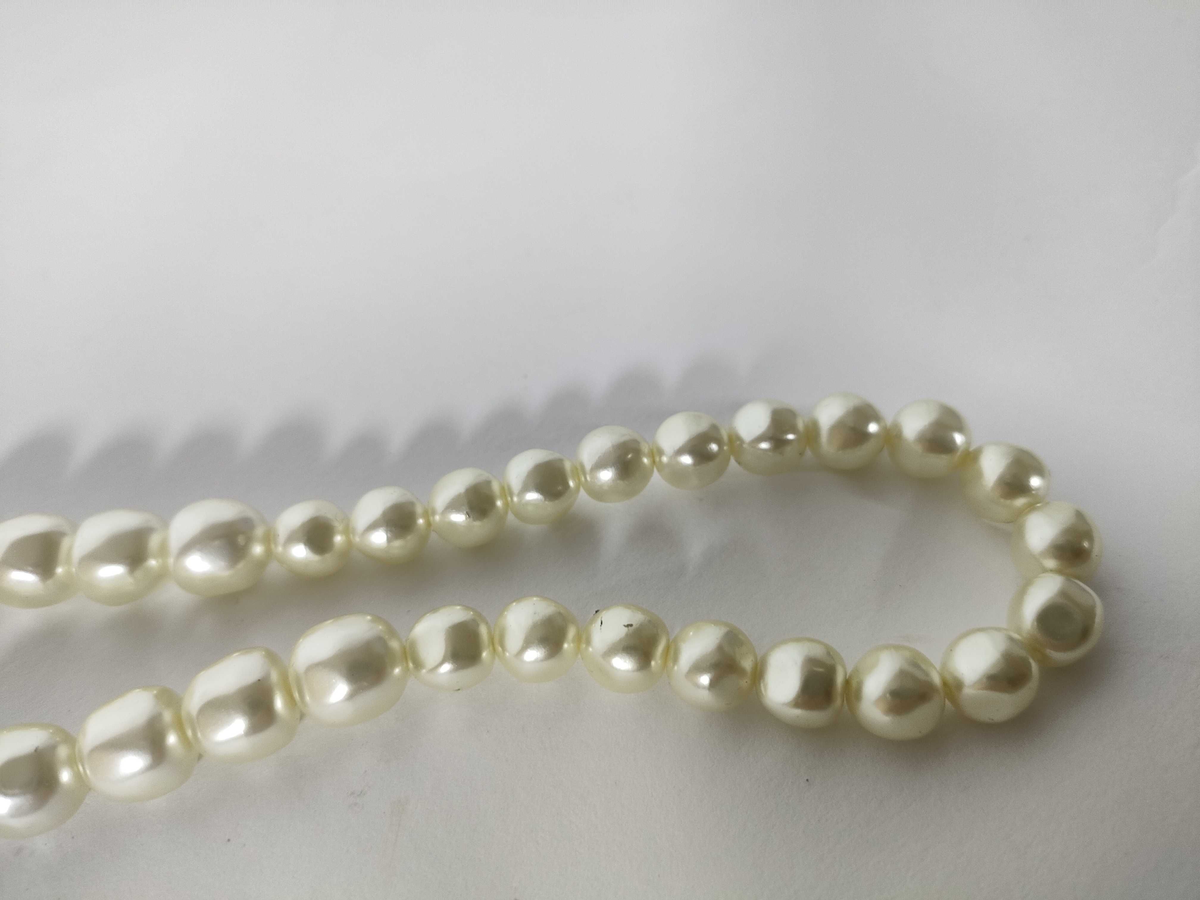 30 Montaigne GP Rhinestone Faux Pearl Necklace — view 5