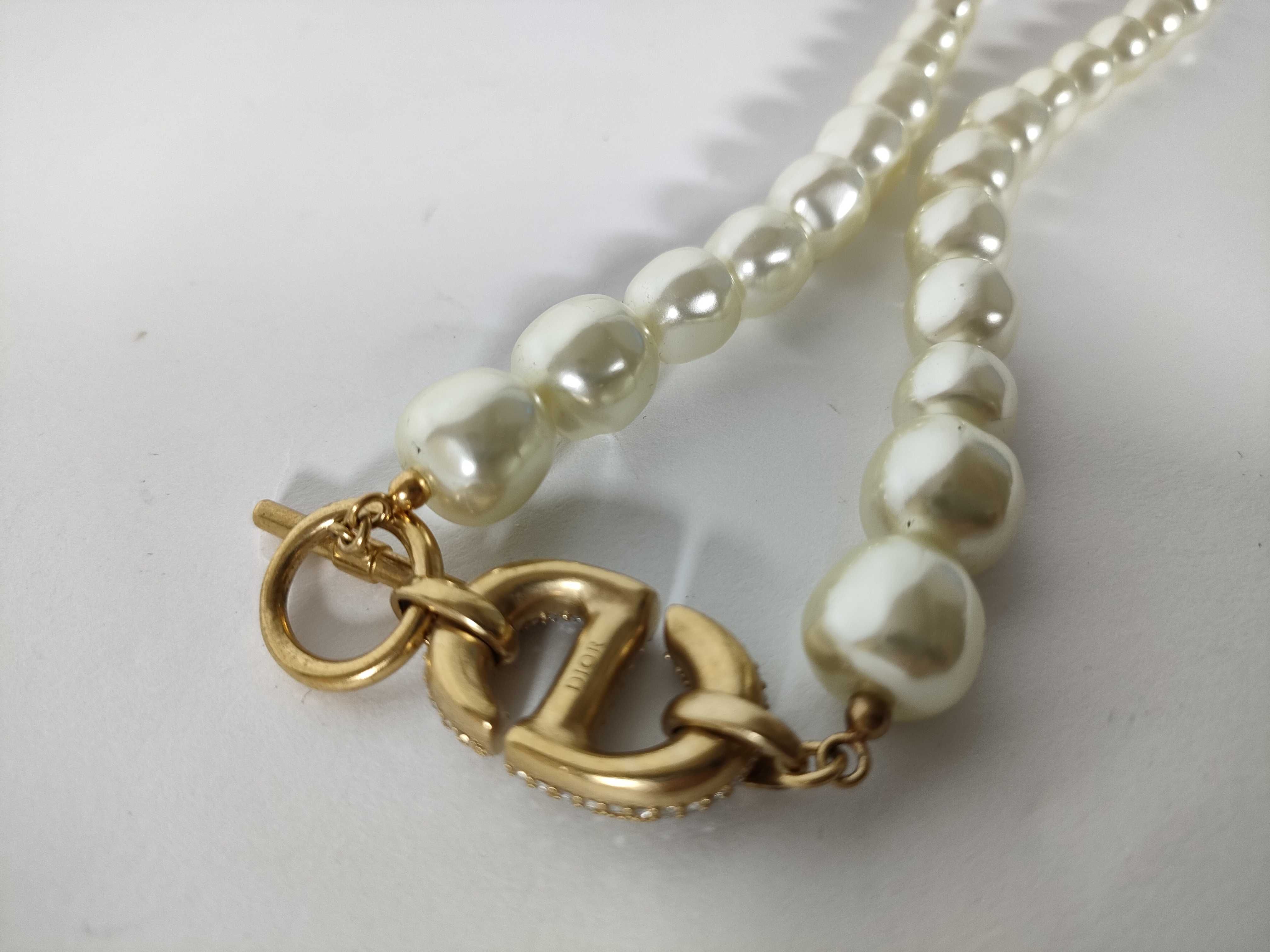 30 Montaigne GP Rhinestone Faux Pearl Necklace — view 6