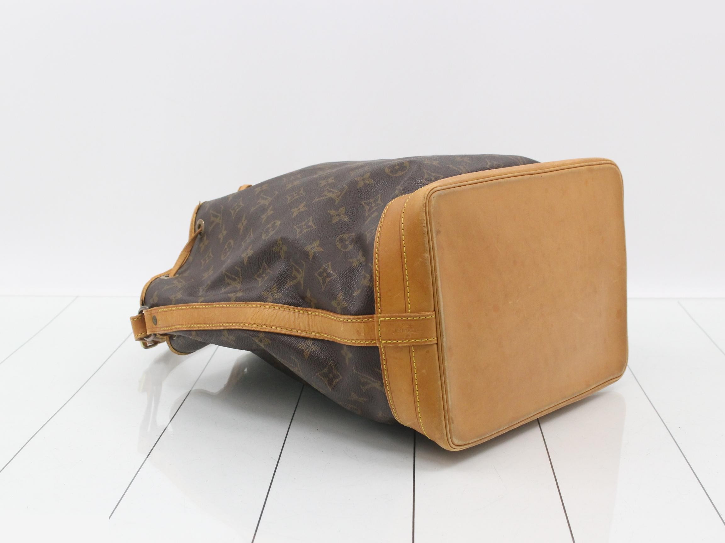 Monogram Shoulder Bag Noé — view 5